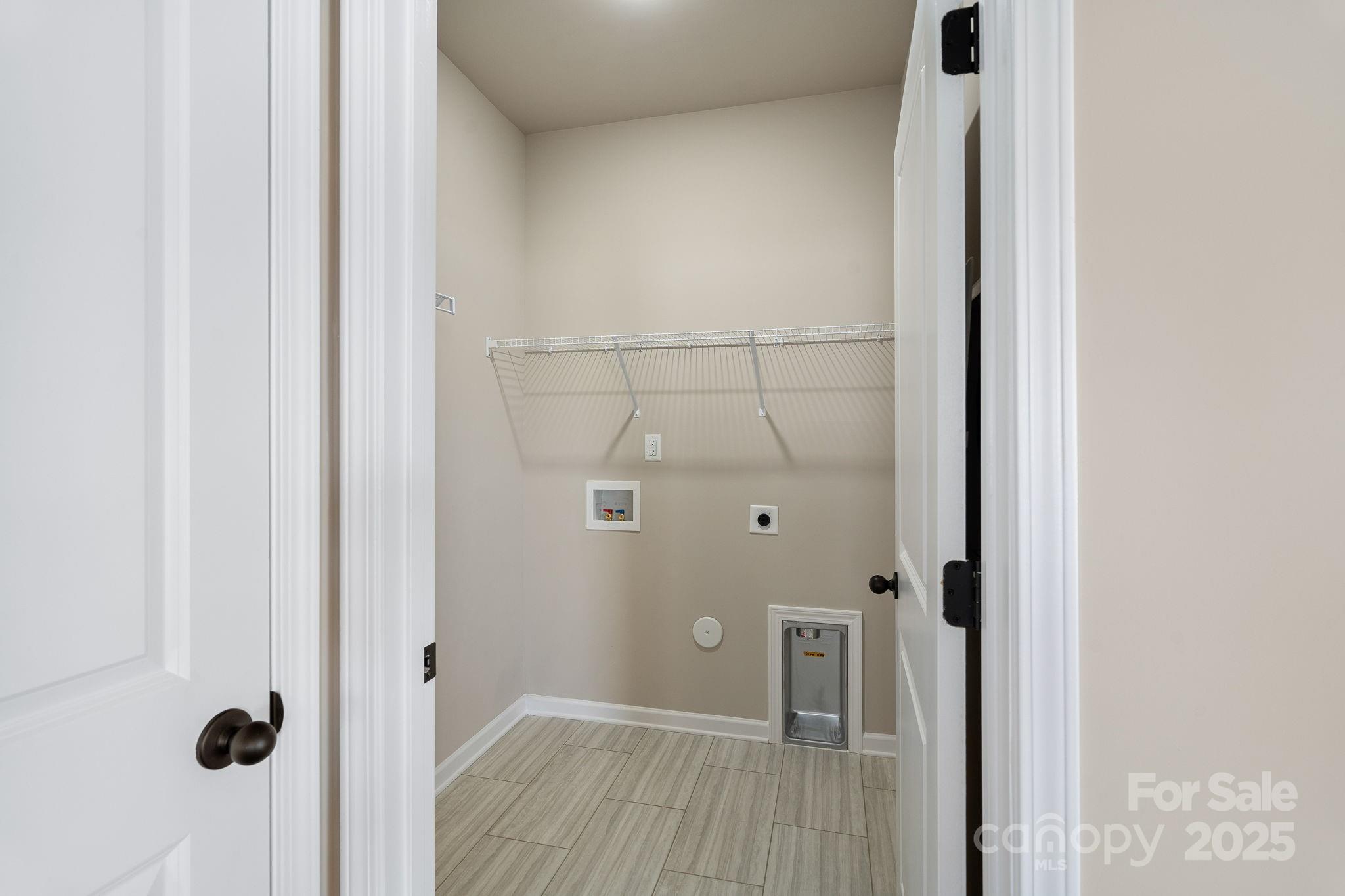 8205 Stonemere Lane Property Photo 9