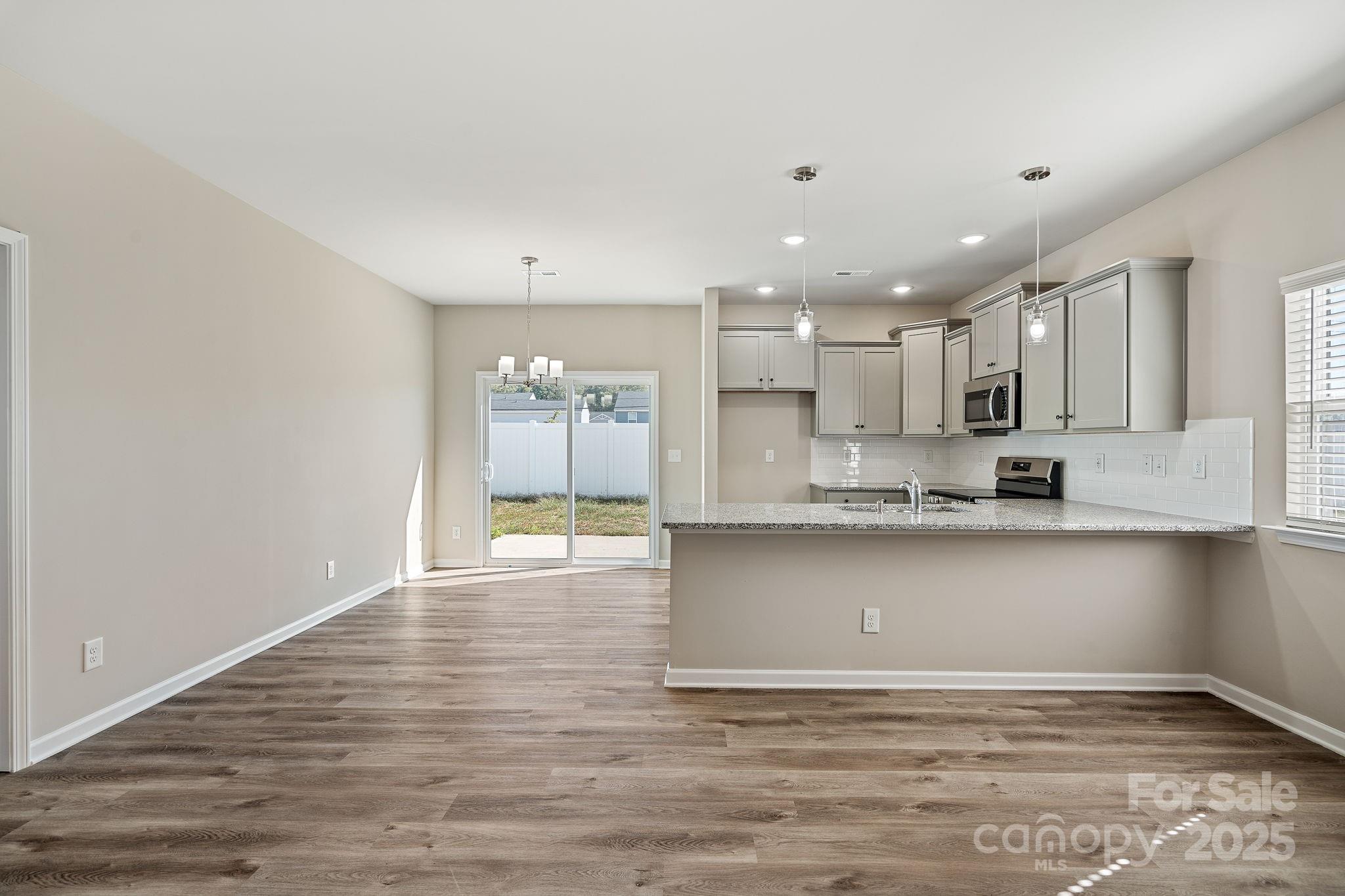 8205 Stonemere Lane Property Photo 10
