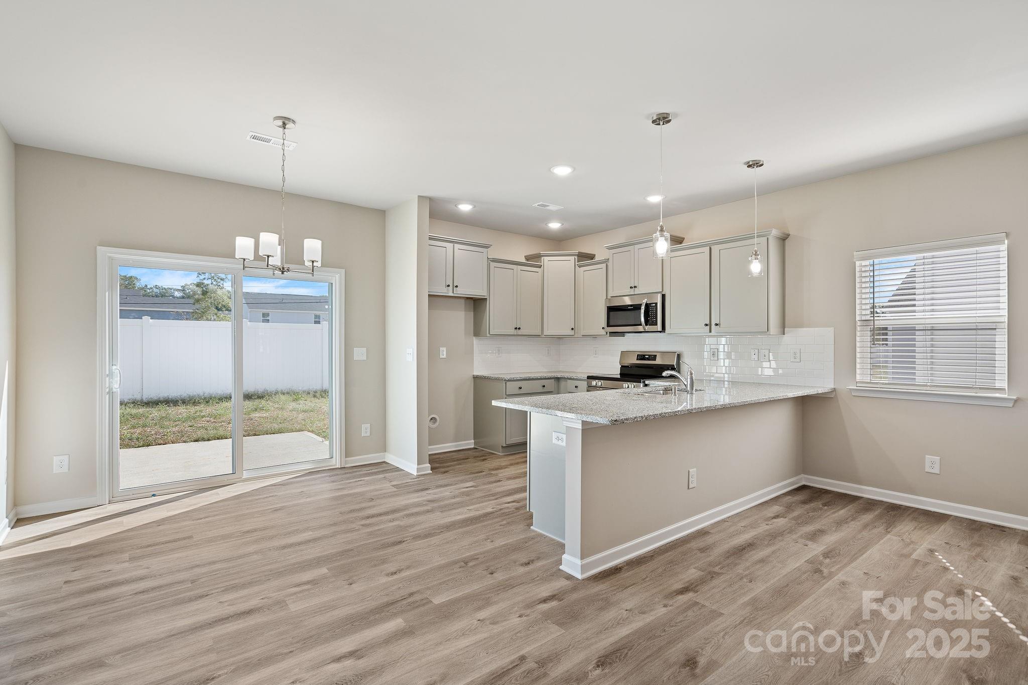 8205 Stonemere Lane Property Photo 12