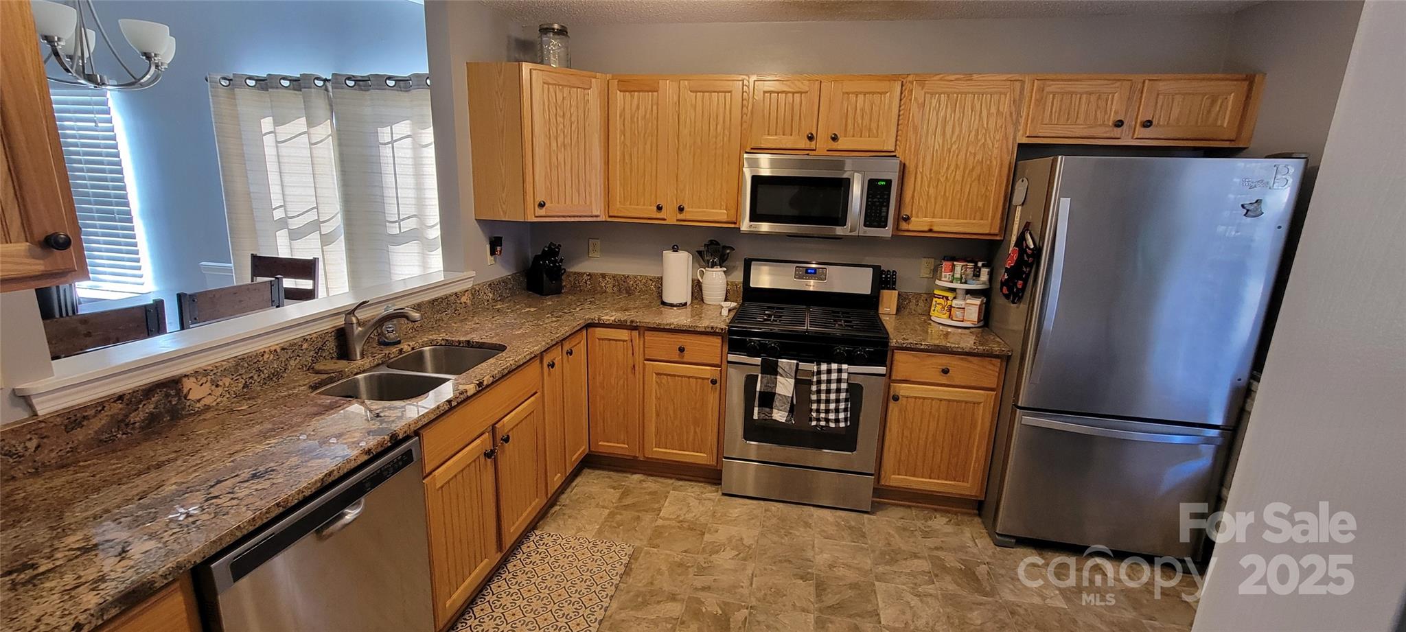 2306 Deermouse Way Property Photo 9