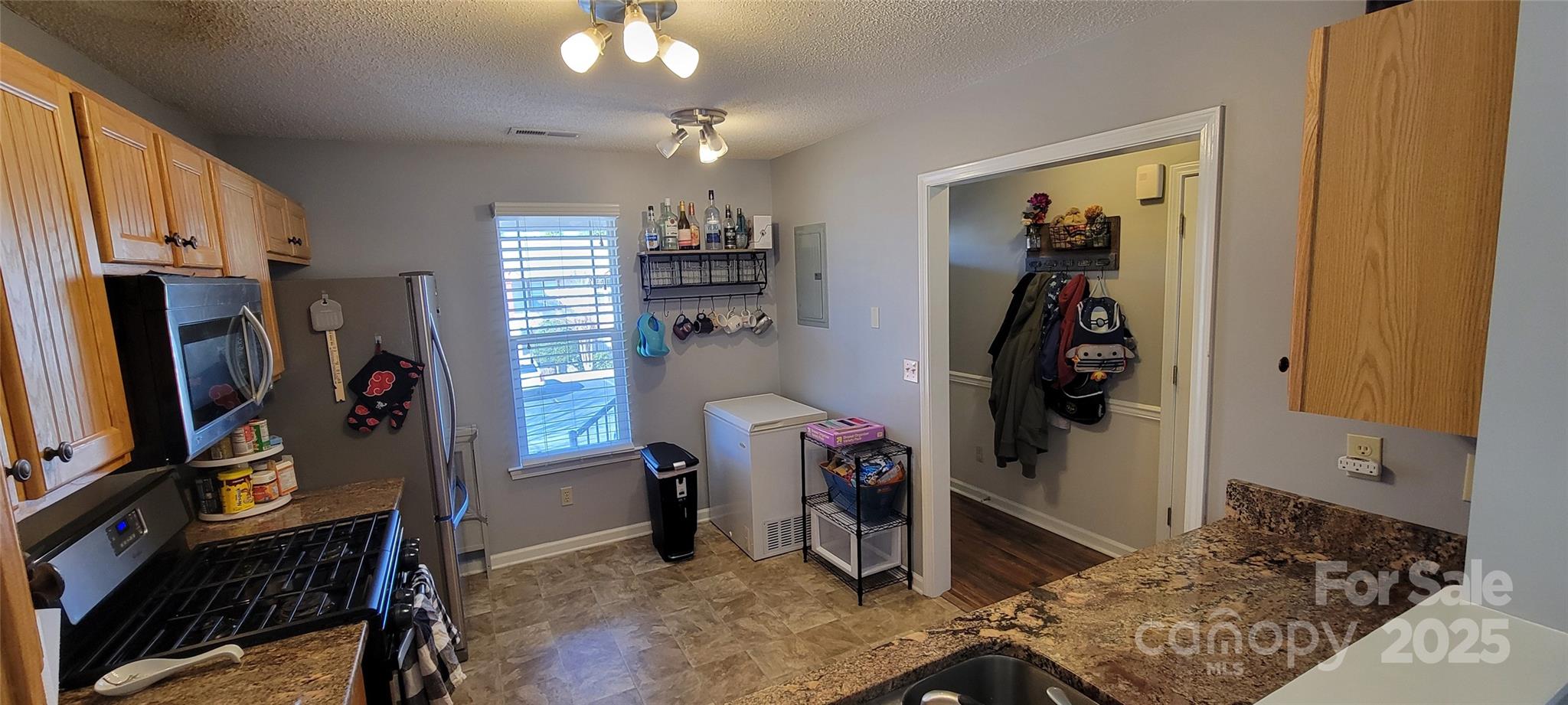 2306 Deermouse Way Property Photo 11
