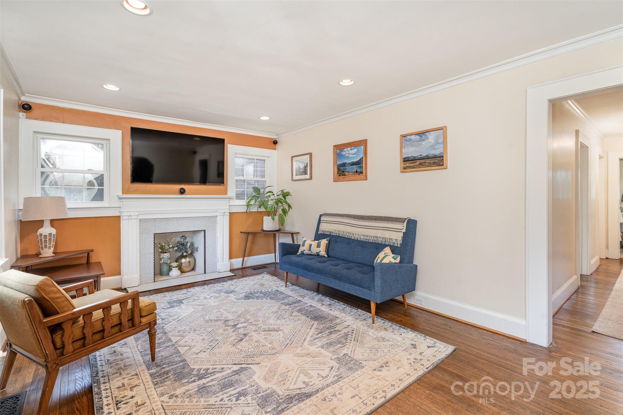 2013 Wood Dale Terrace Property Photo 3