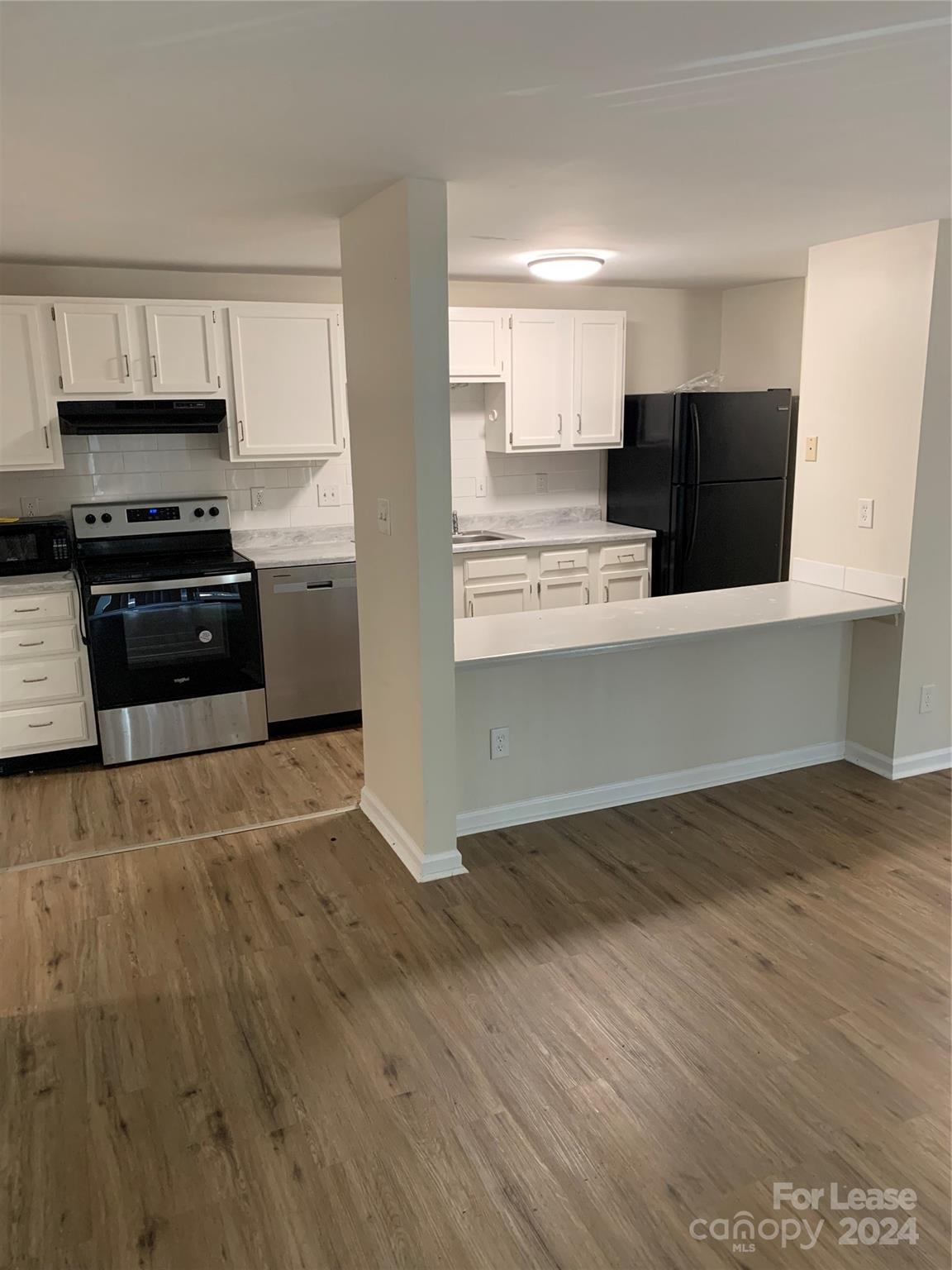 9530 Shannon Green Drive E Property Photo 1
