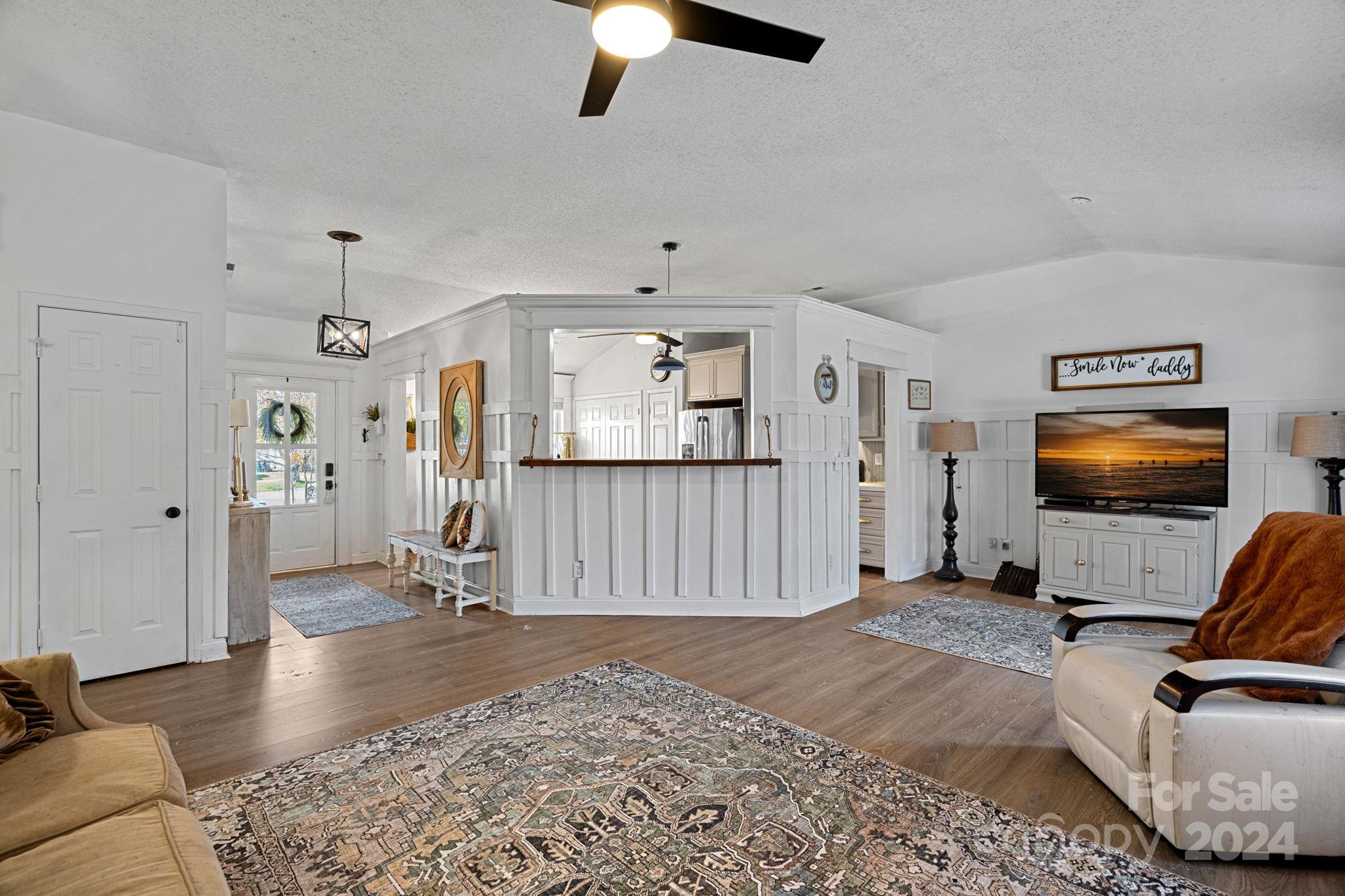12128 Robins Nest Lane Property Photo 8