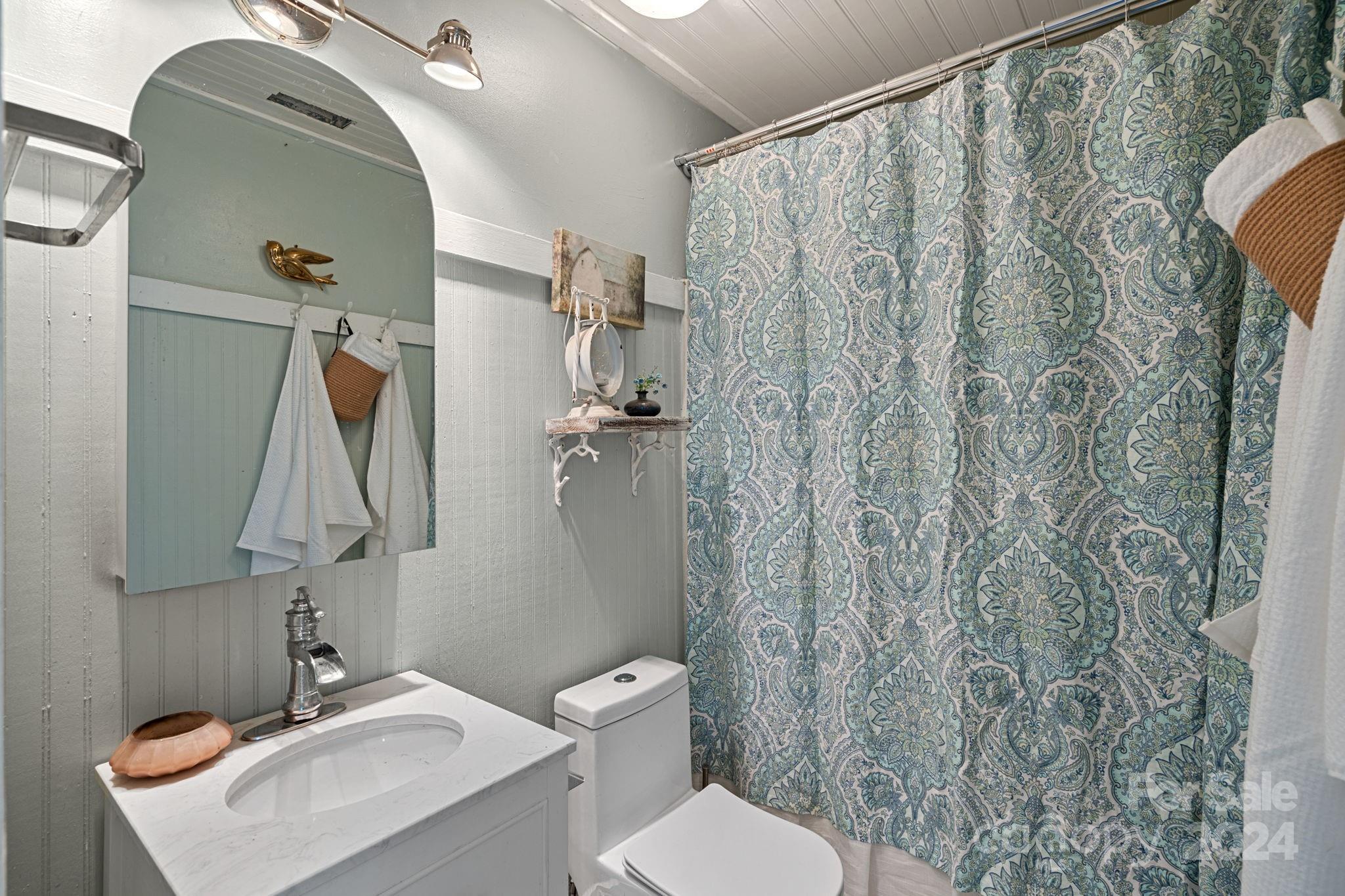 12128 Robins Nest Lane Property Photo 18