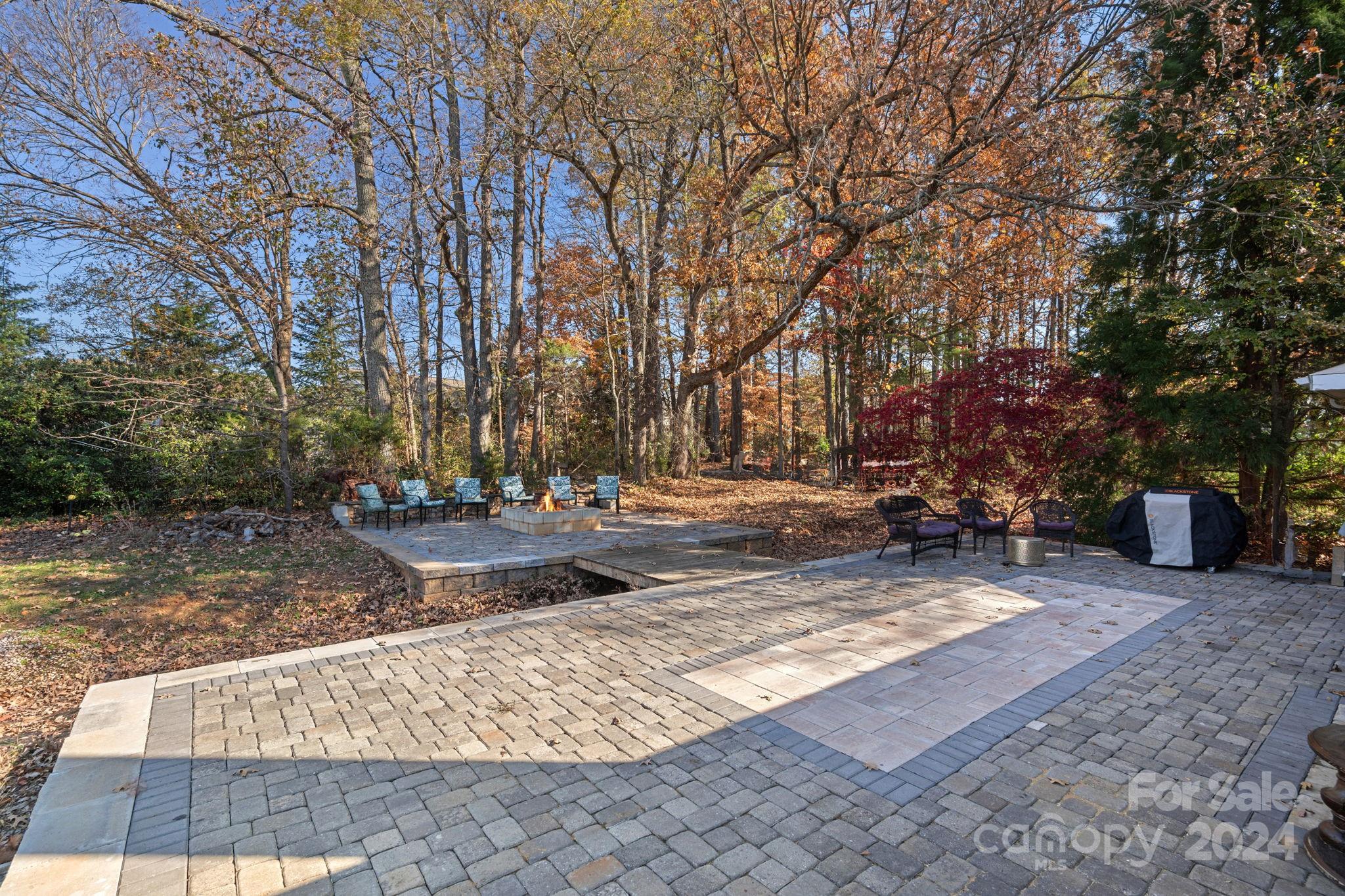 12128 Robins Nest Lane Property Photo 23