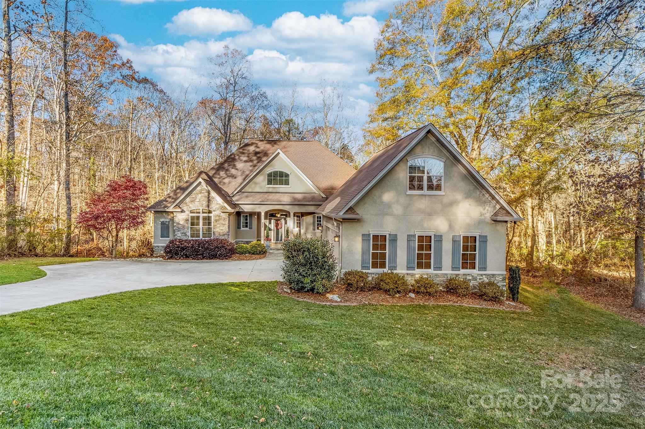 404 Yorkfield Drive Property Photo 4