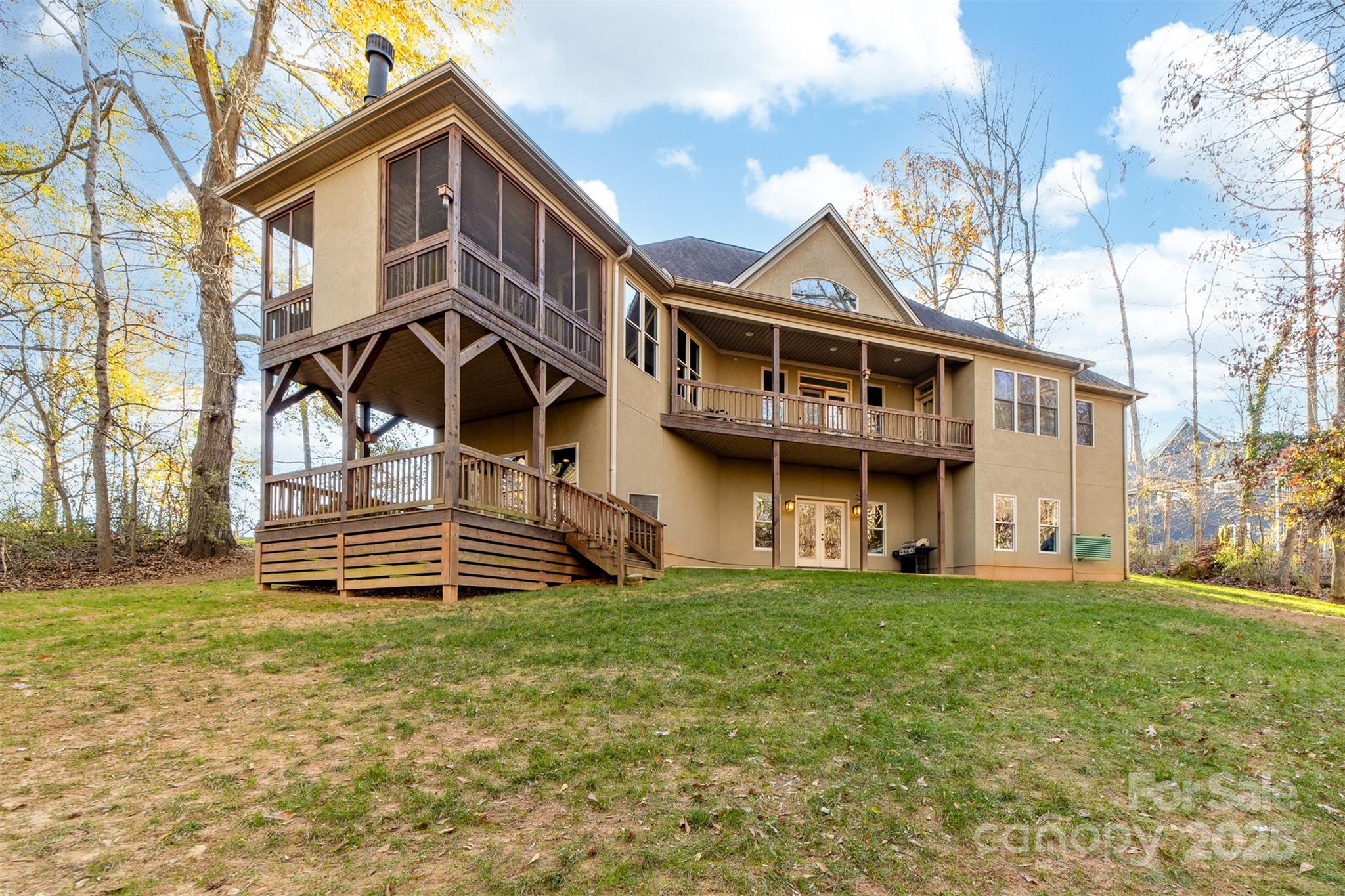 404 Yorkfield Drive Property Photo 8