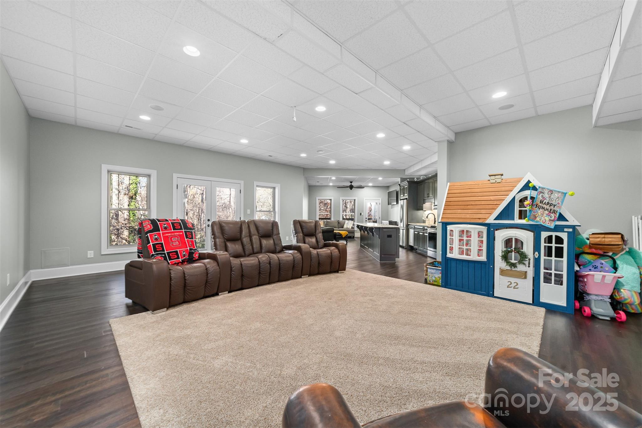 404 Yorkfield Drive Property Photo 29