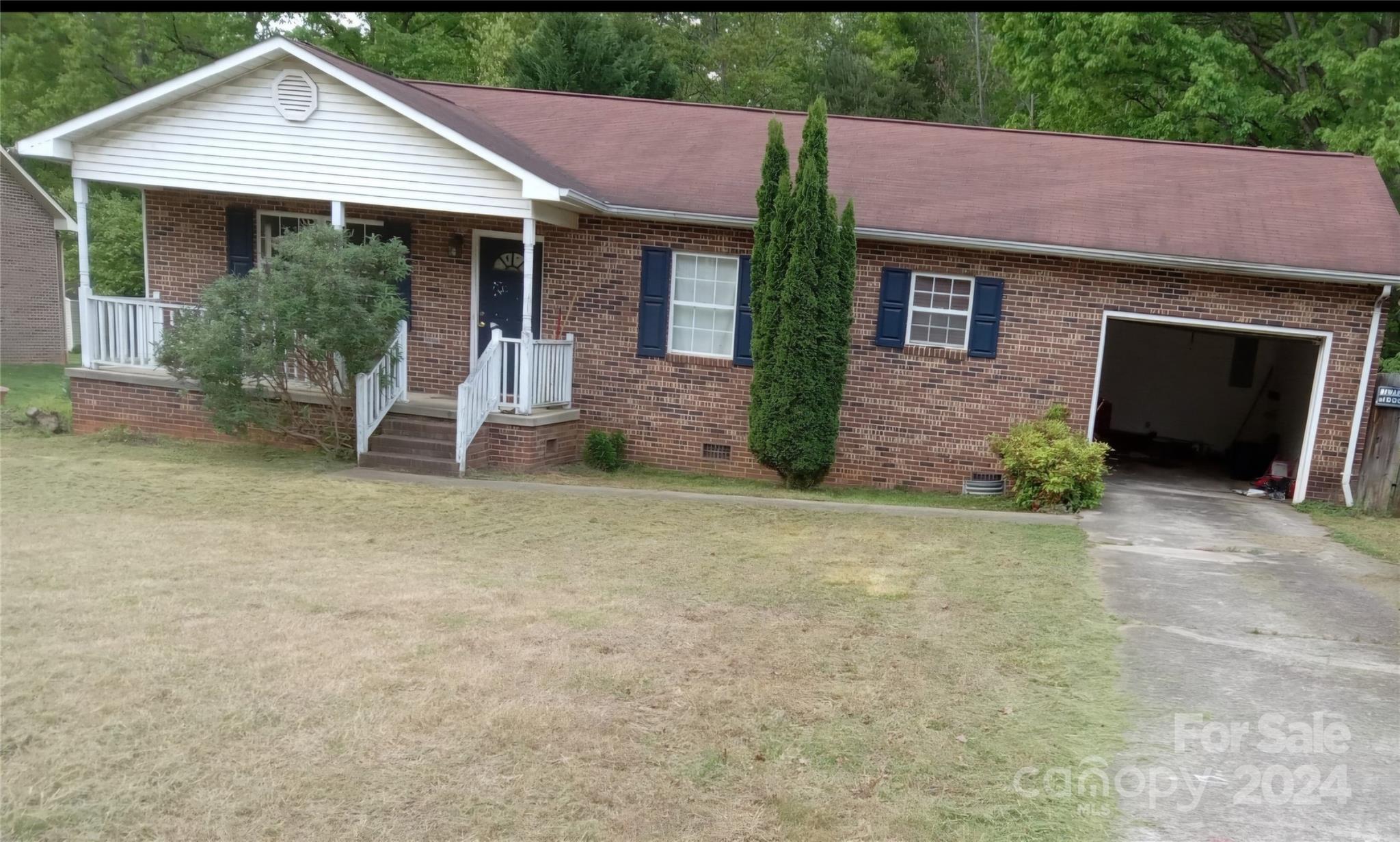 5487 Twelve Oak Lane Property Photo