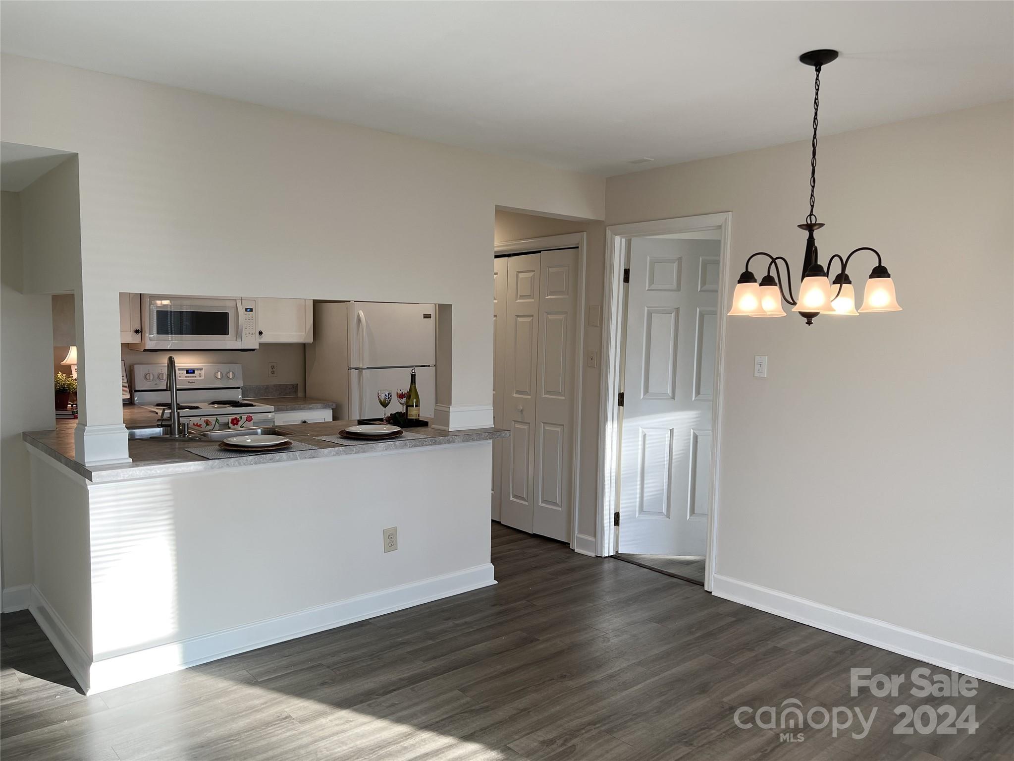 7428 Ashfield Court Property Photo 7