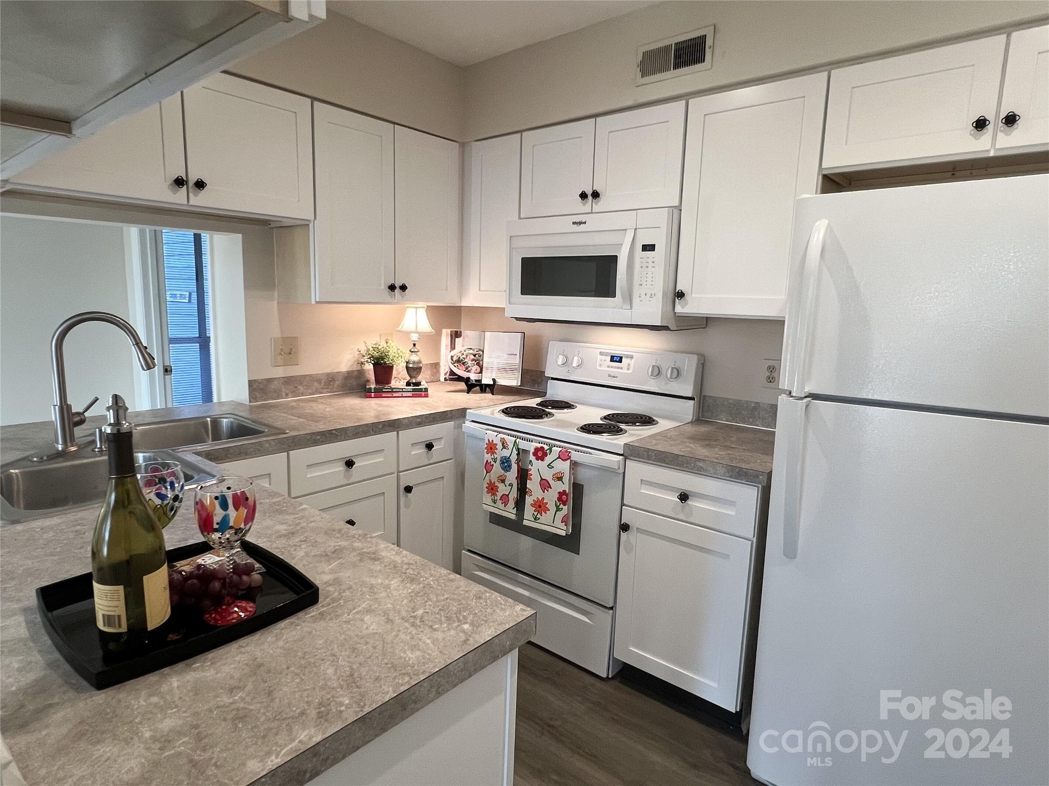 7428 Ashfield Court Property Photo 10