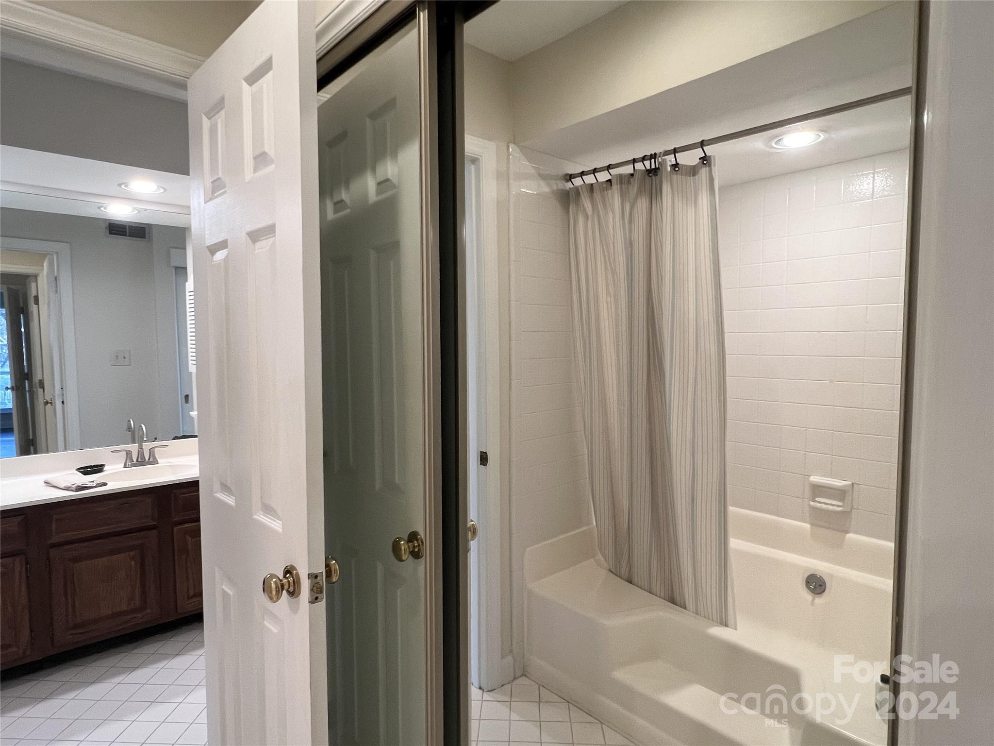 7428 Ashfield Court Property Photo 19