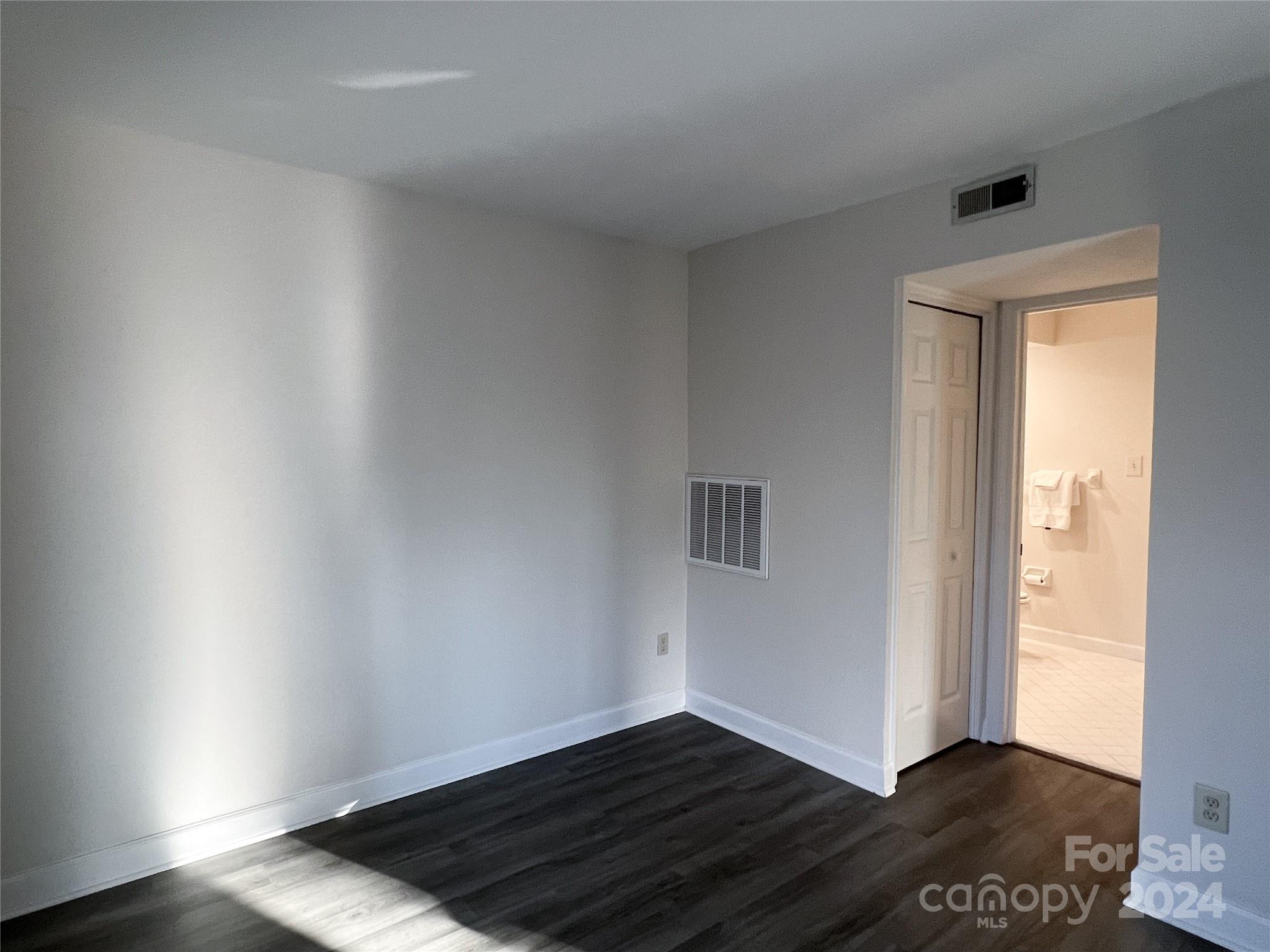 7428 Ashfield Court Property Photo 22