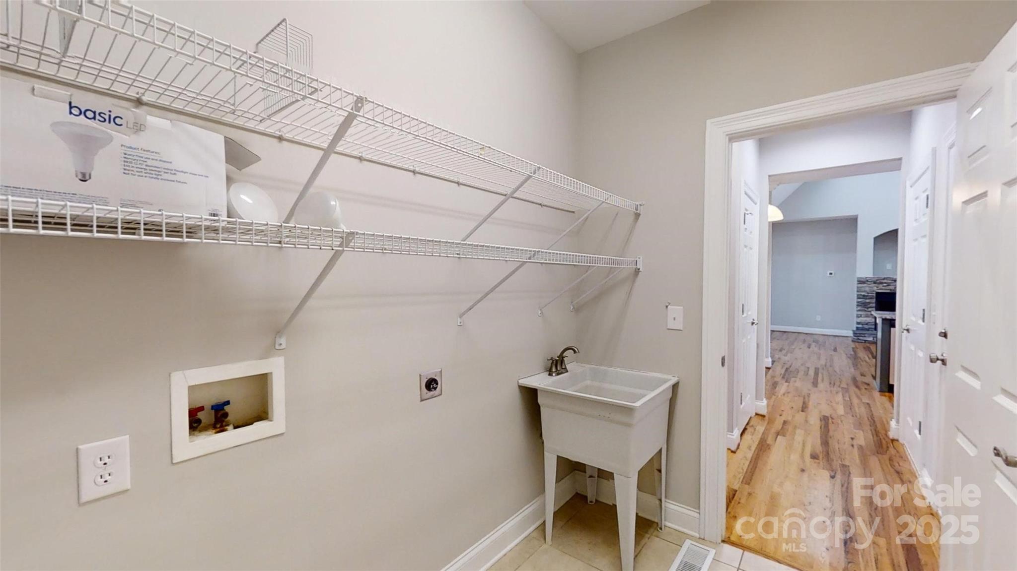 8046 Lucky Creek Lane Property Photo 16