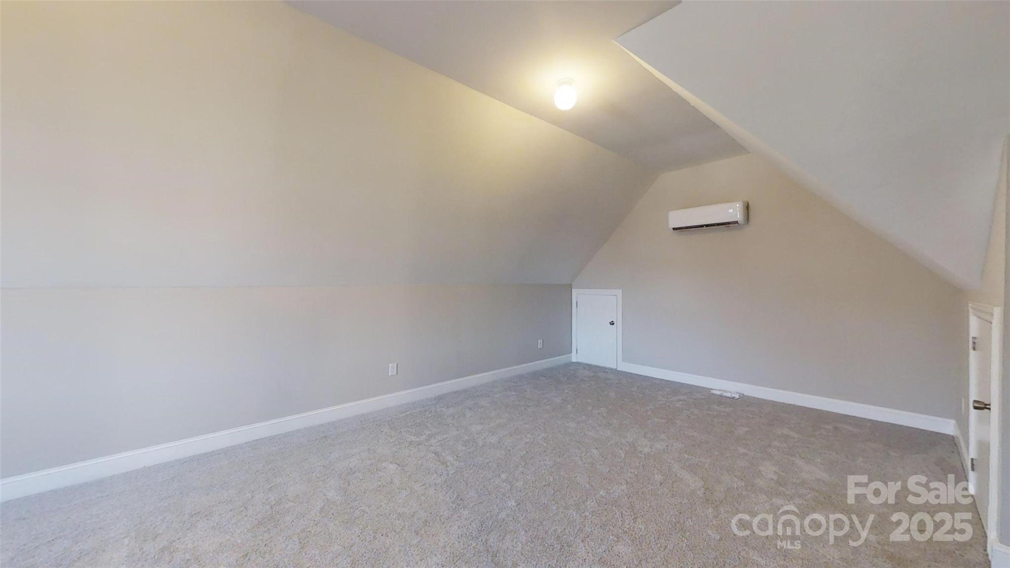 8046 Lucky Creek Lane Property Photo 23
