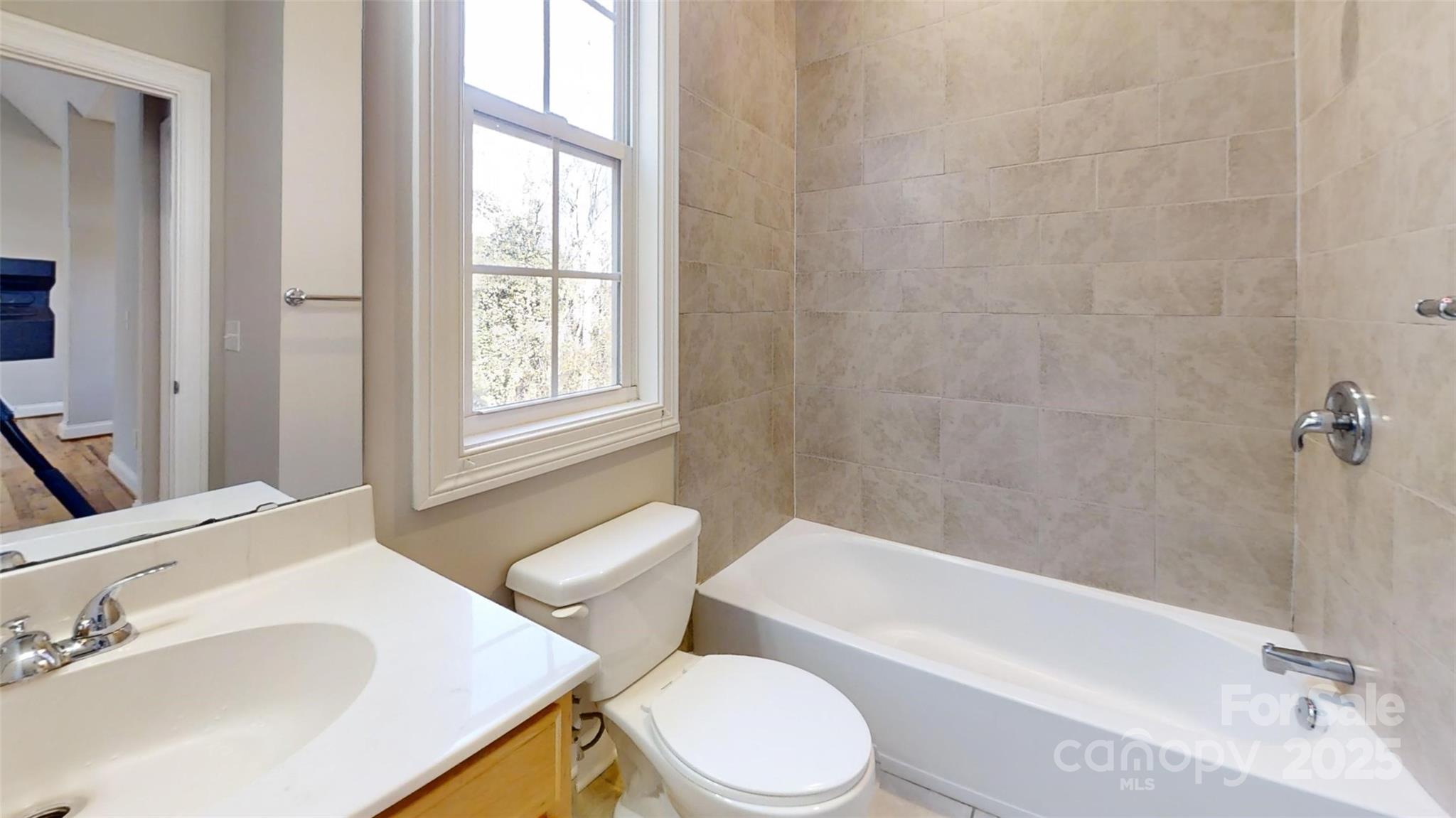 8046 Lucky Creek Lane Property Photo 25