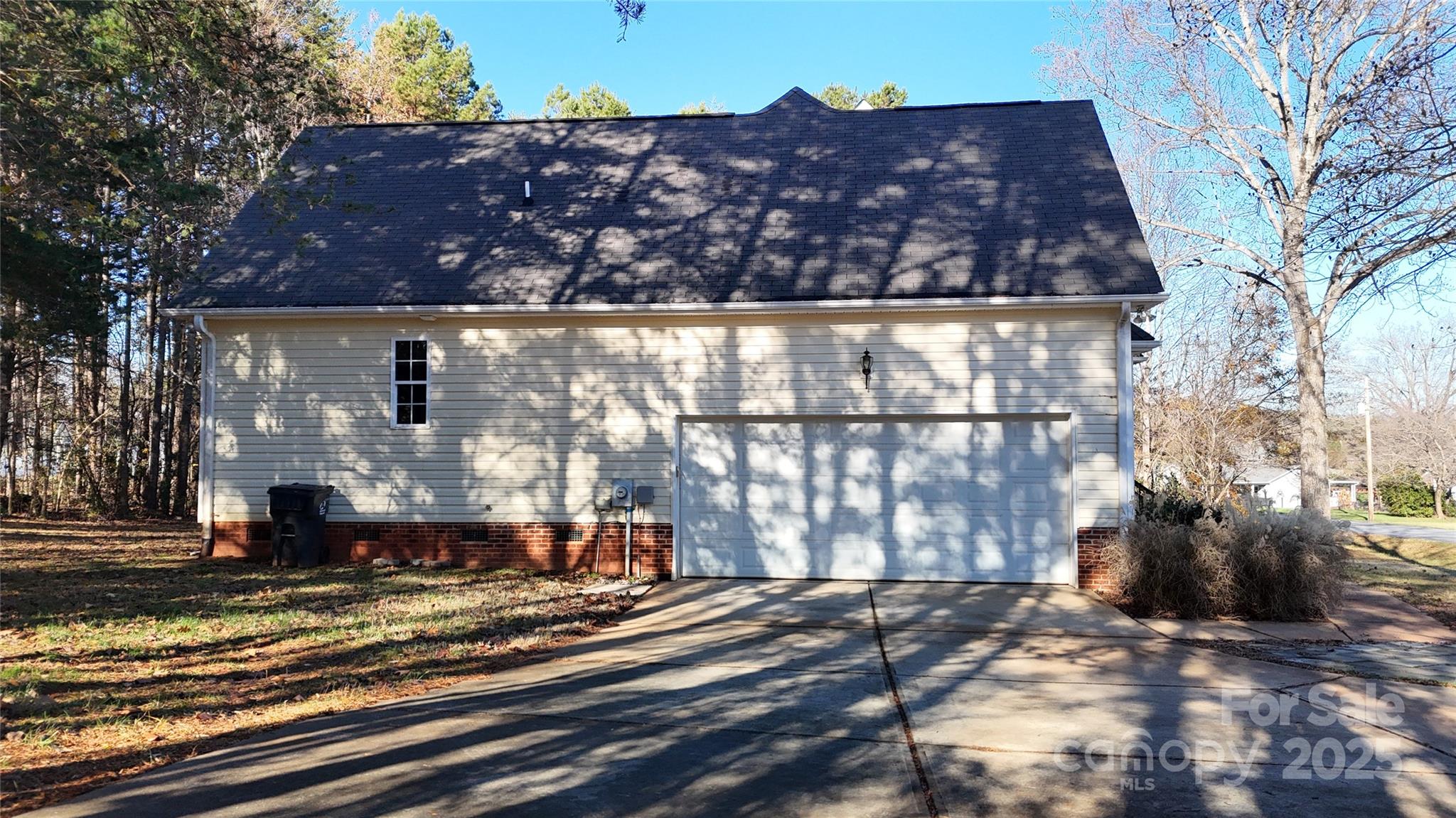 8046 Lucky Creek Lane Property Photo 31