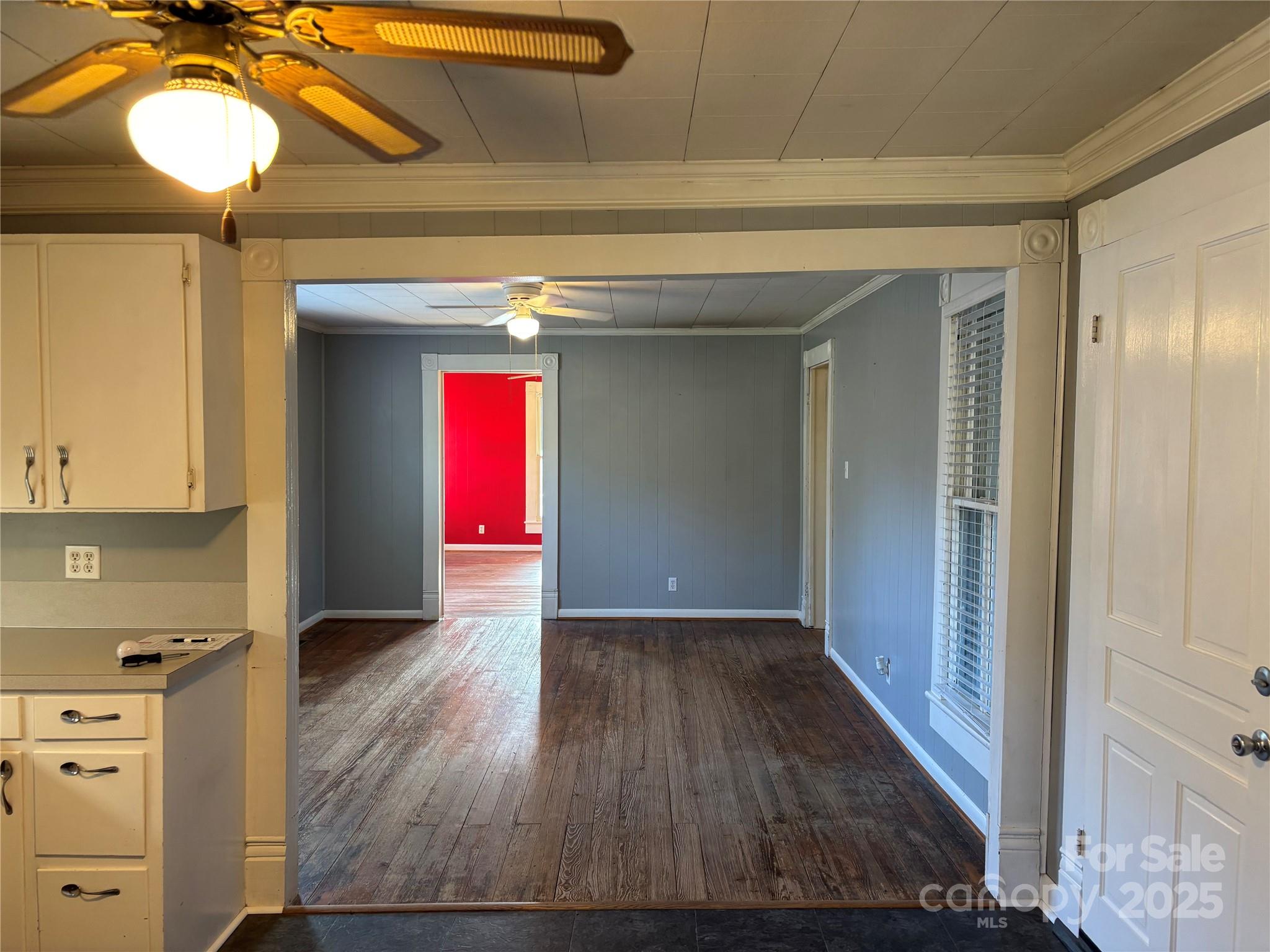 4220 Woodleaf Road Property Photo 11