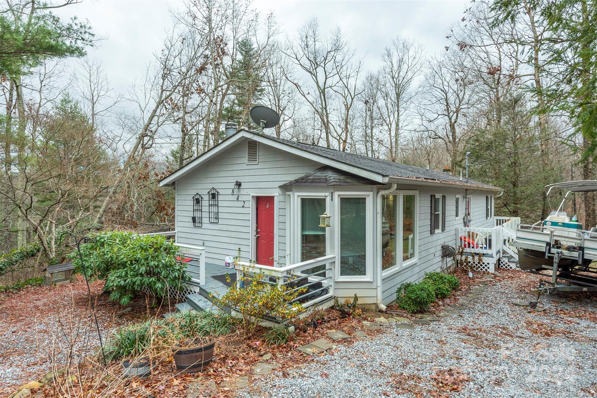 842 Mountain View Church Road Property Photo 1