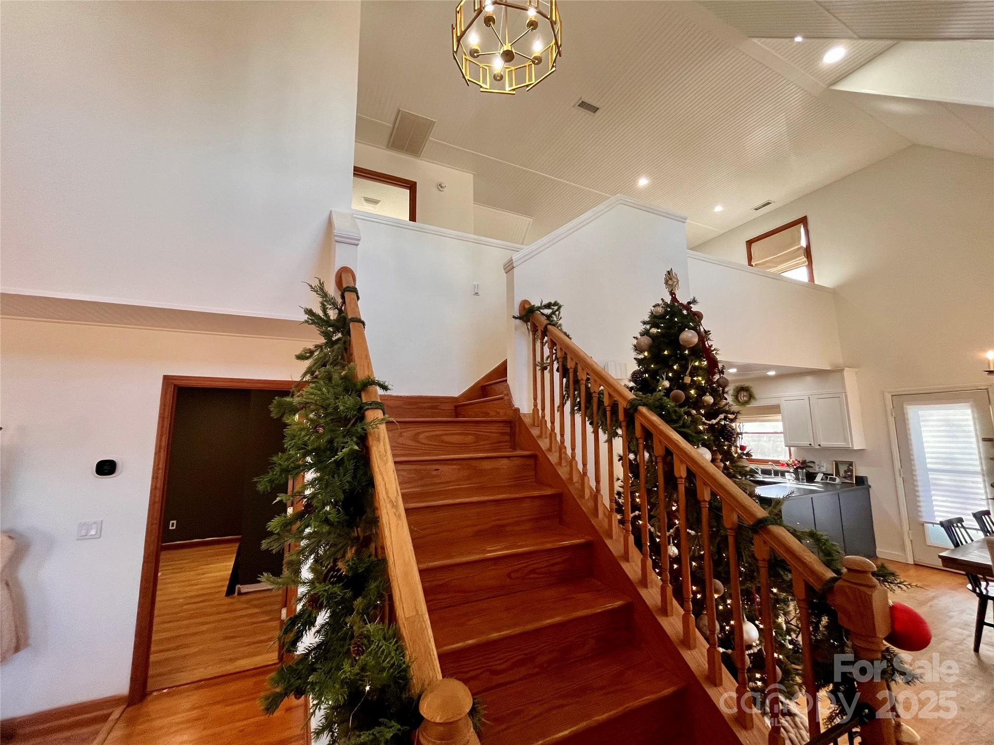 233 Windy Ridge Drive Property Photo 4
