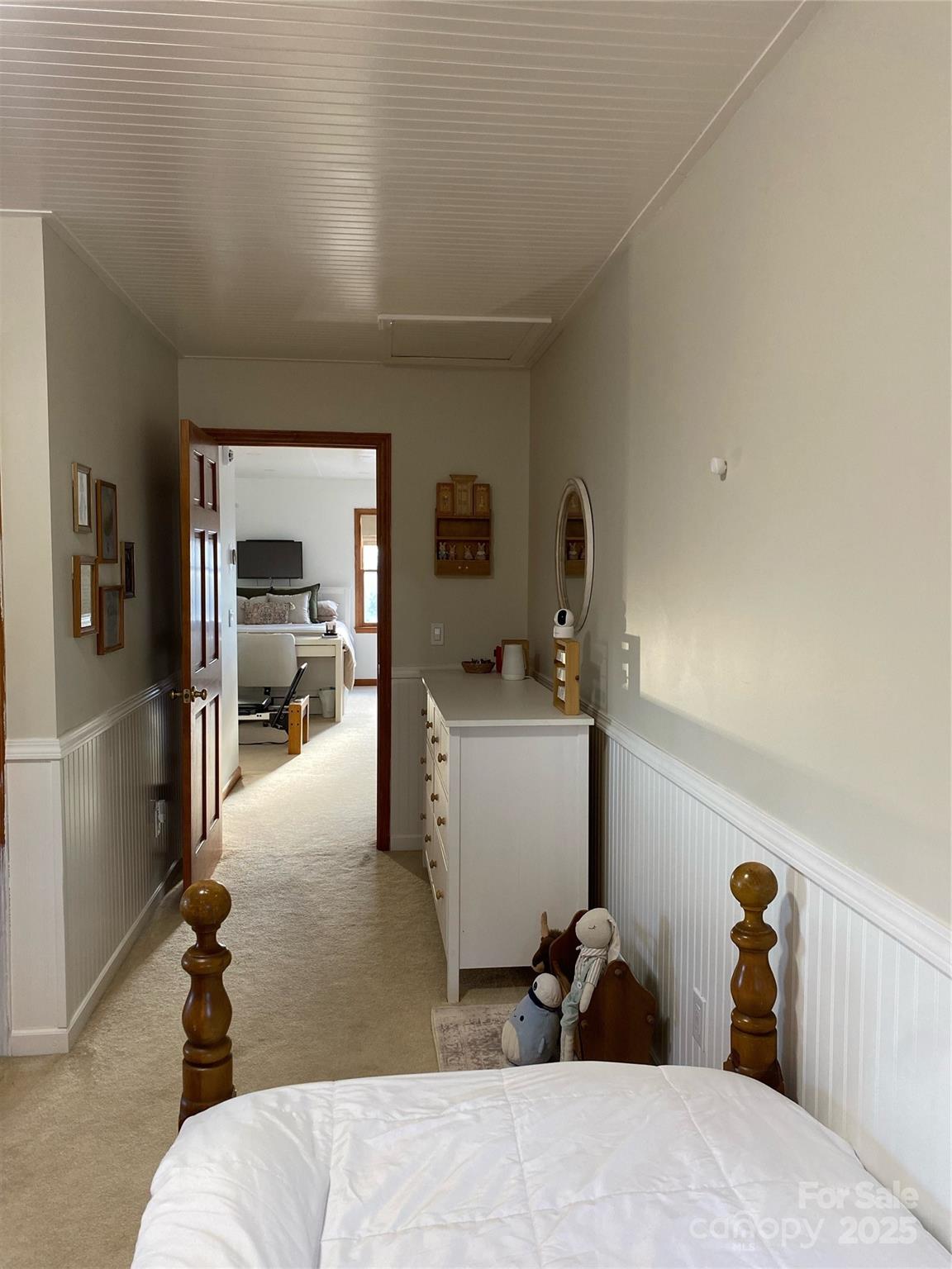 233 Windy Ridge Drive Property Photo 9