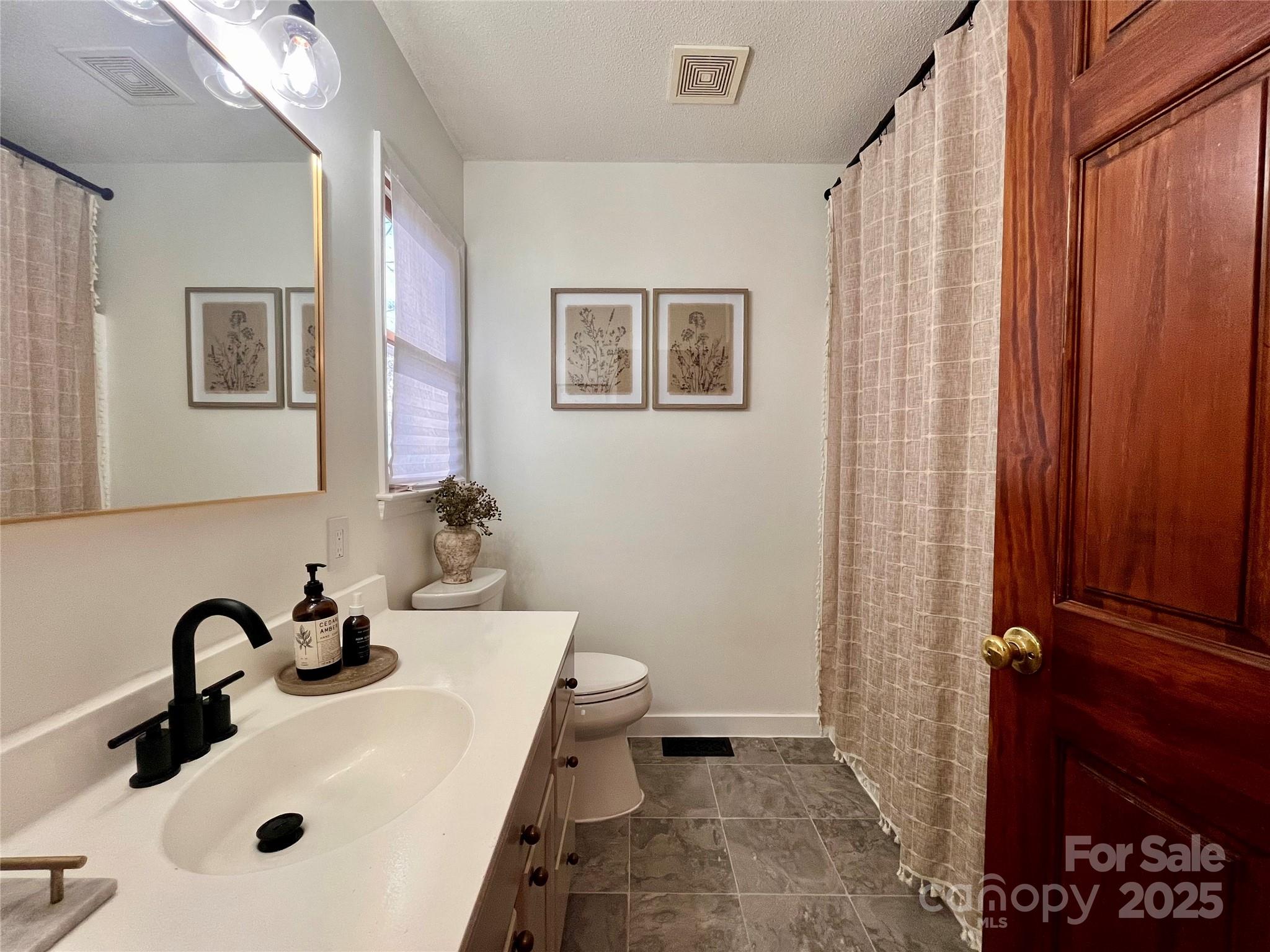233 Windy Ridge Drive Property Photo 19