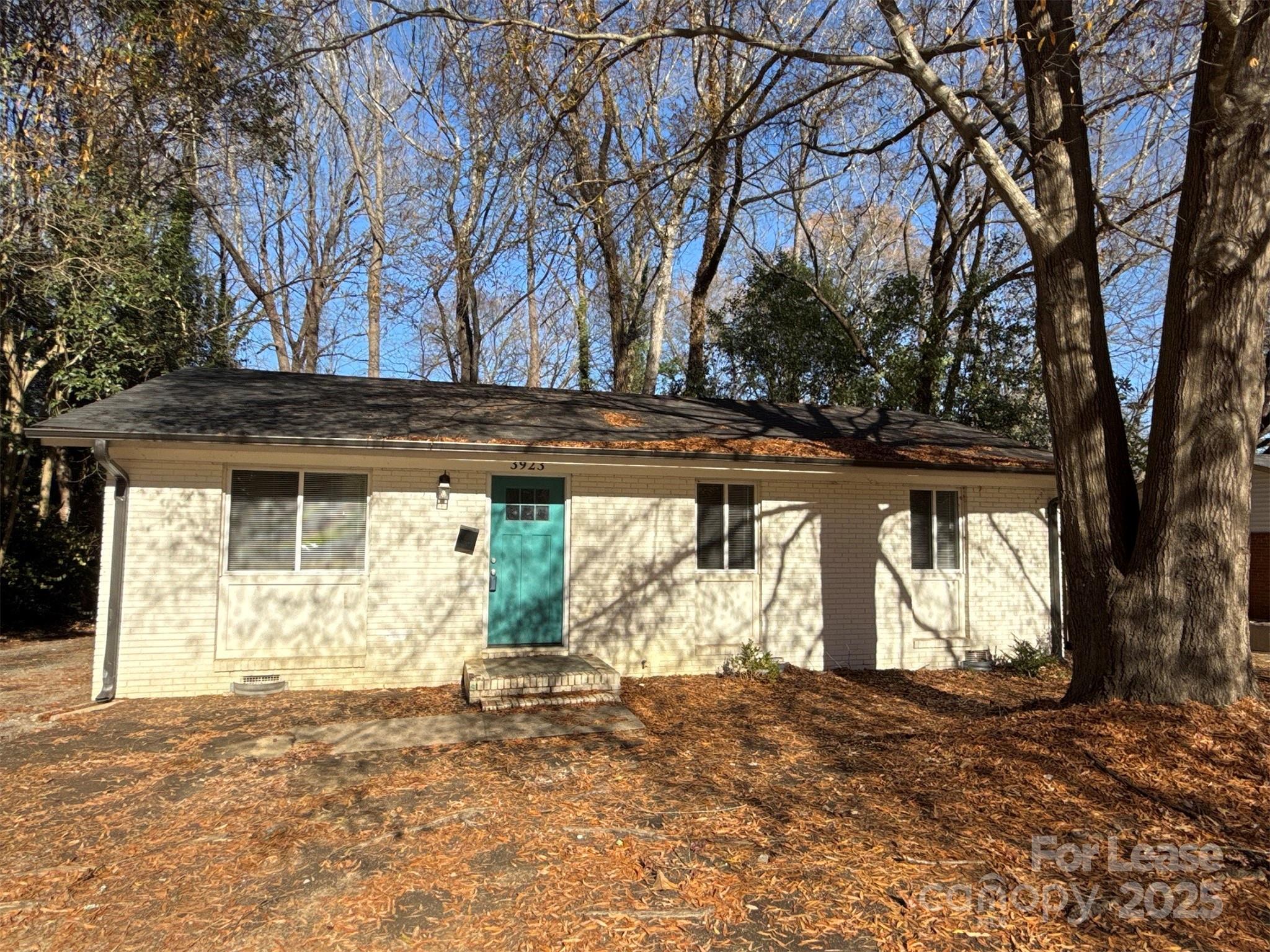 3923 Colebrook Road Property Photo 1