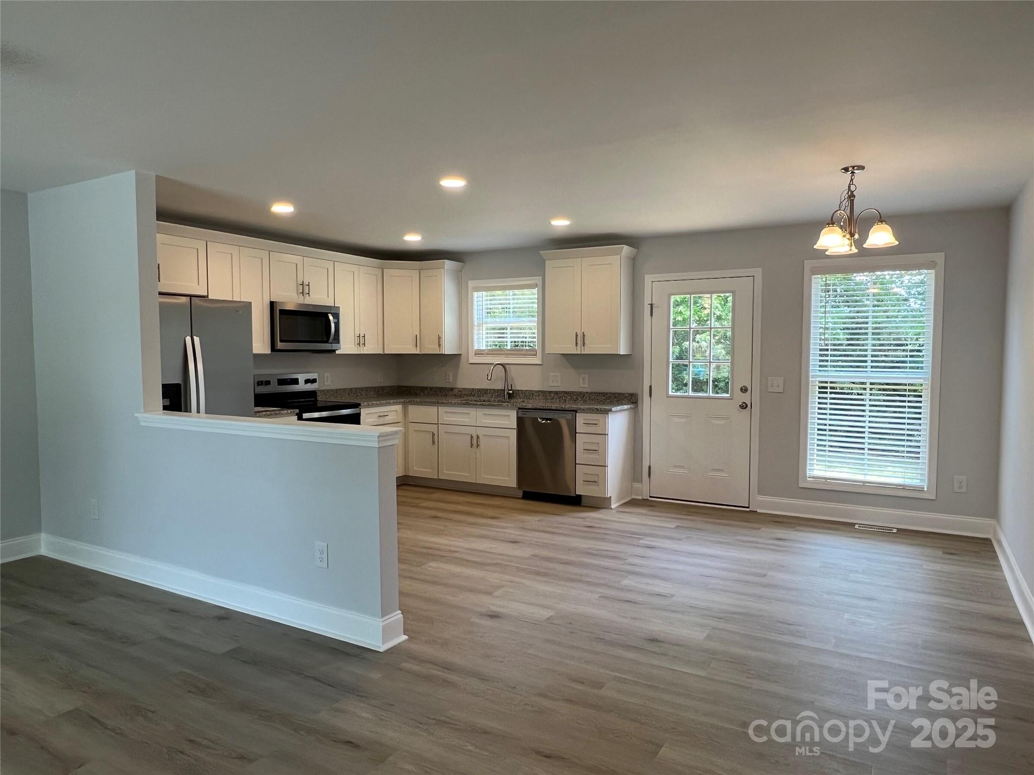 702 Park Avenue Property Photo