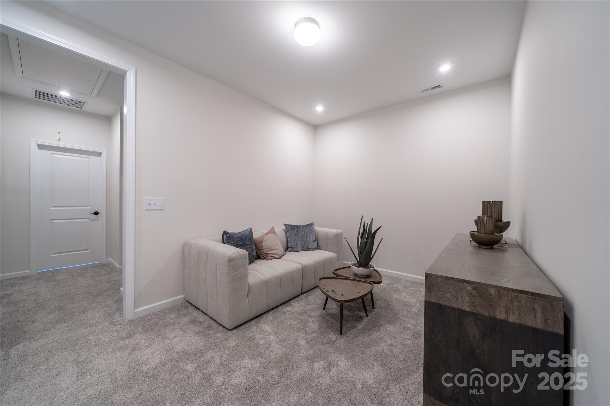 5680 Clear Creek Lane Property Photo 14