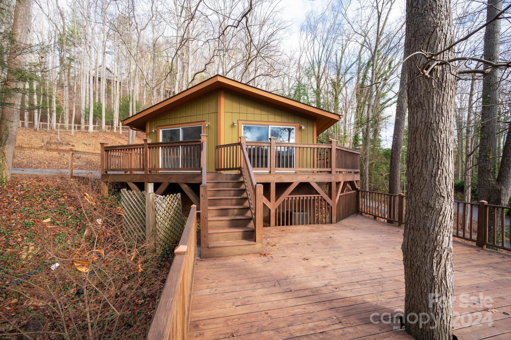 106 Buffalo Trail Property Photo 2