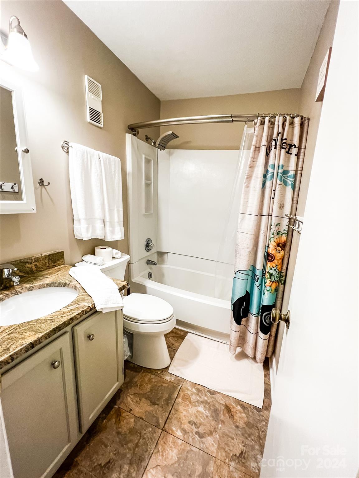 301 Pinnacle Inn Road 1103 Property Photo 9