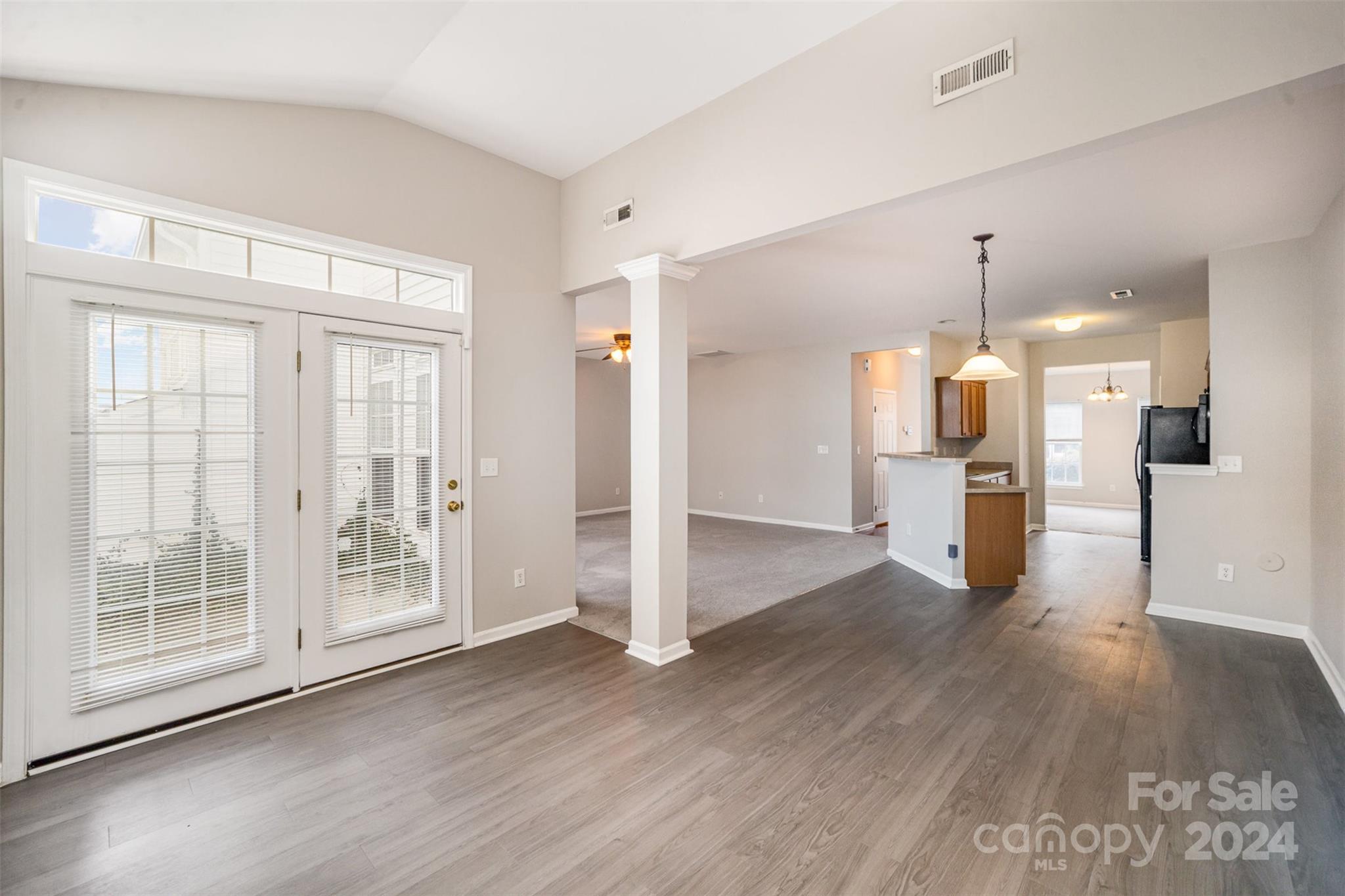 12039 Windy Rock Way Property Photo 4