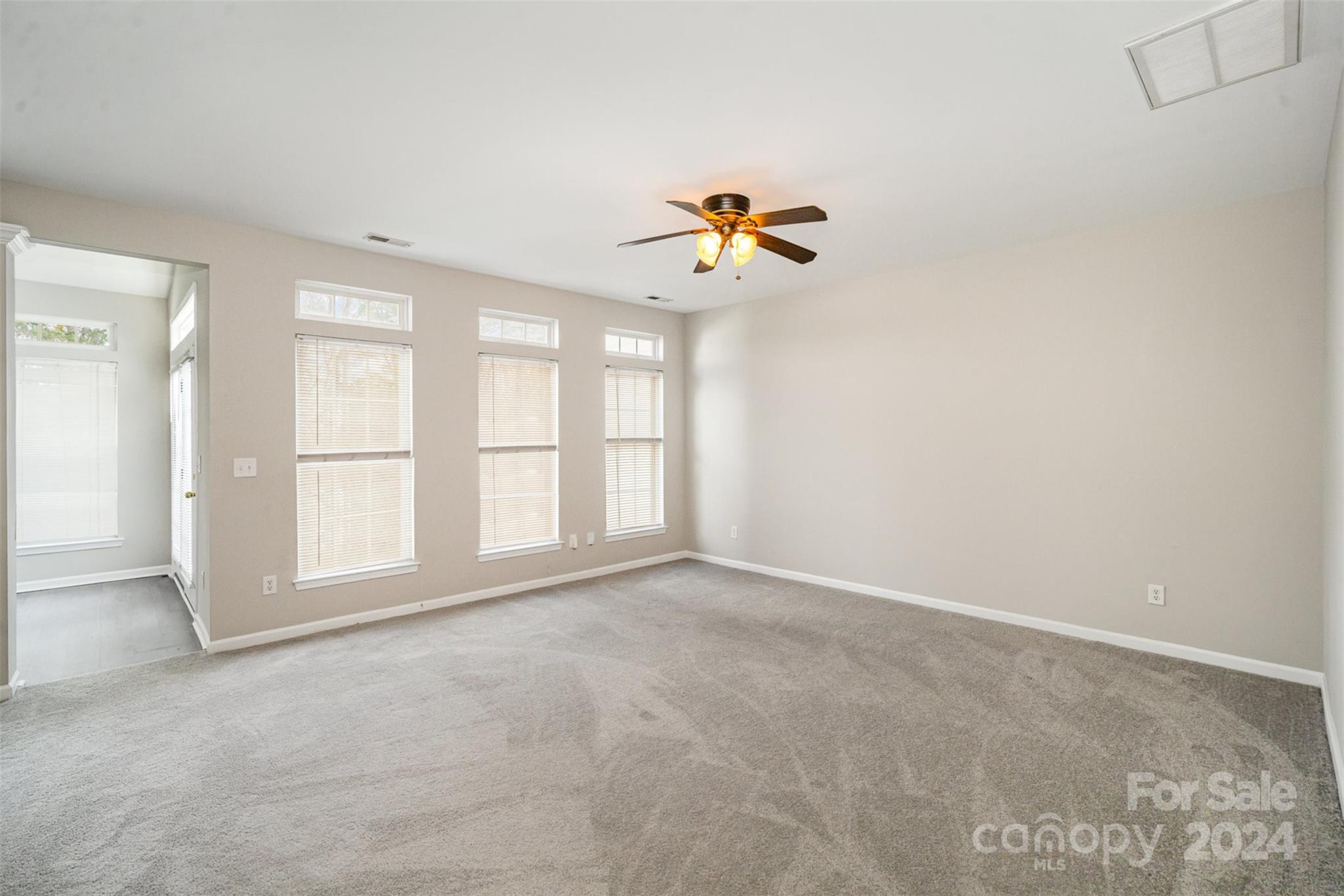 12039 Windy Rock Way Property Photo 6