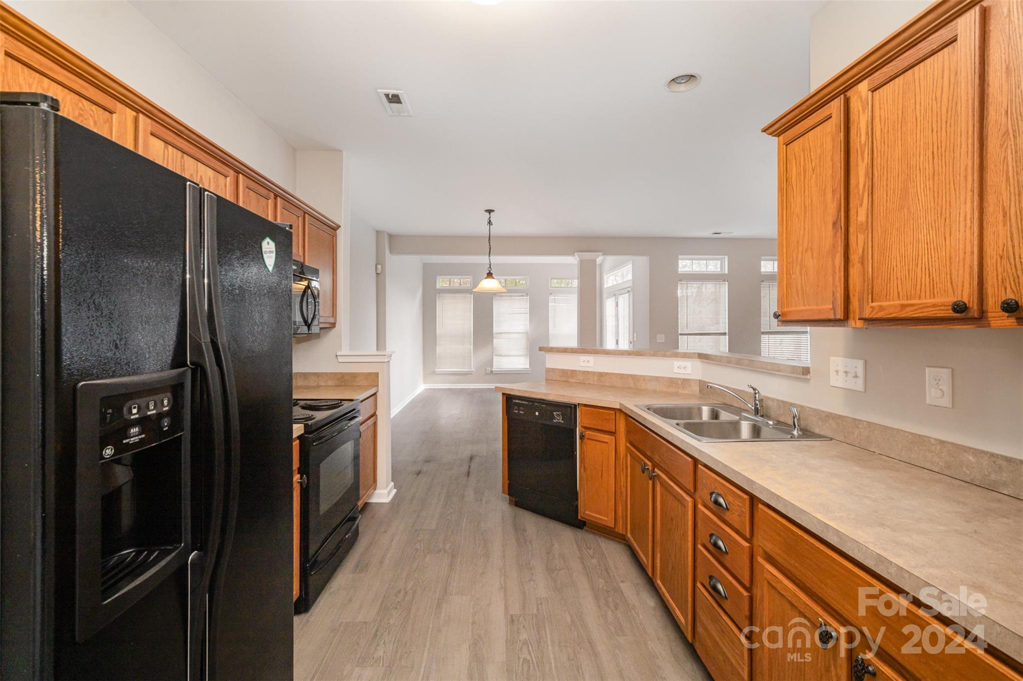 12039 Windy Rock Way Property Photo 13
