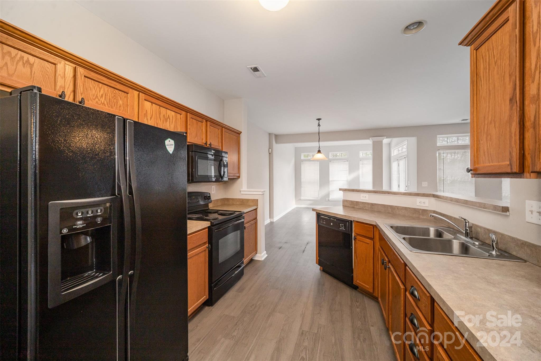 12039 Windy Rock Way Property Photo 14