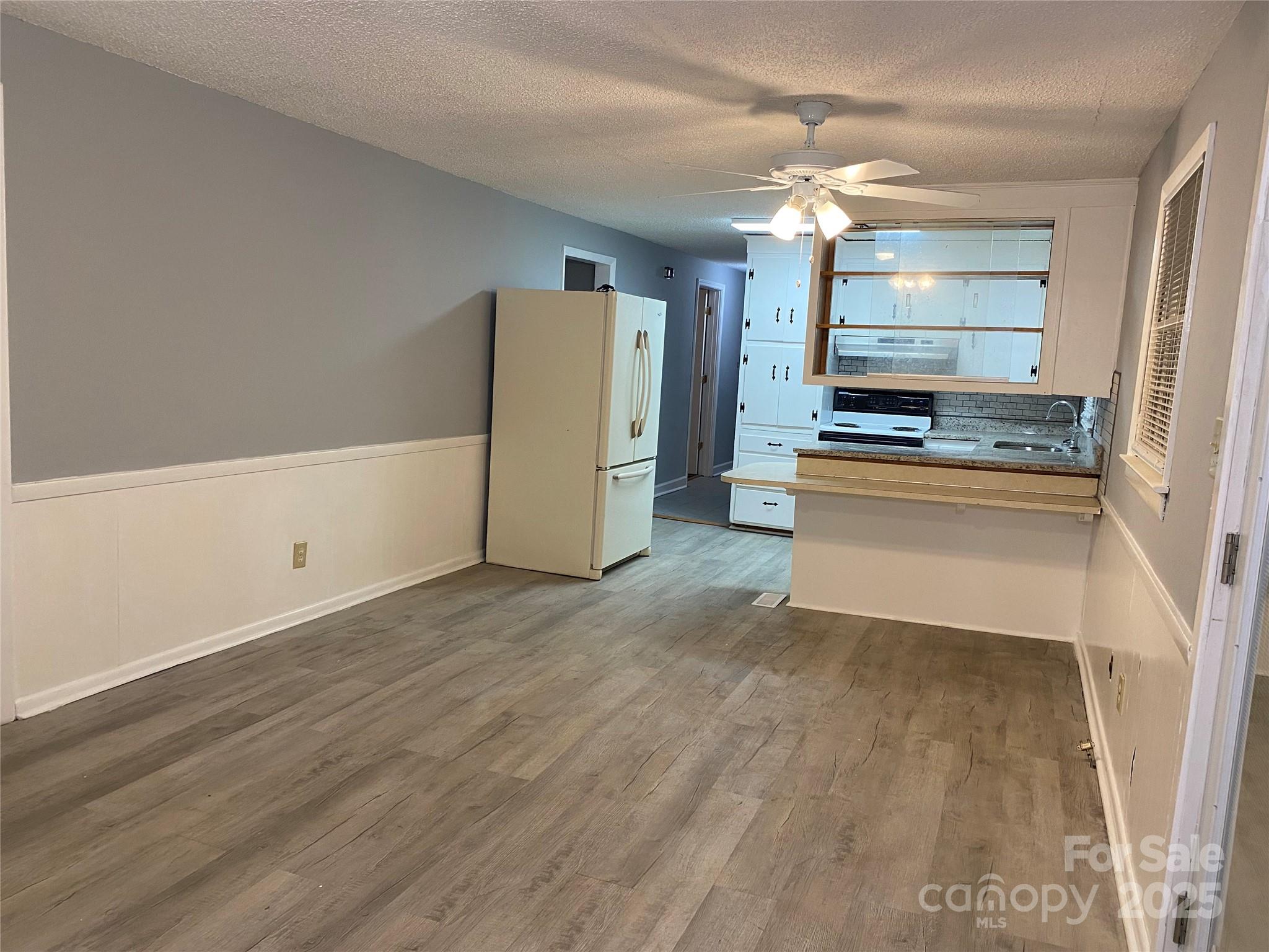 2040 25th Street Drive Property Photo 10
