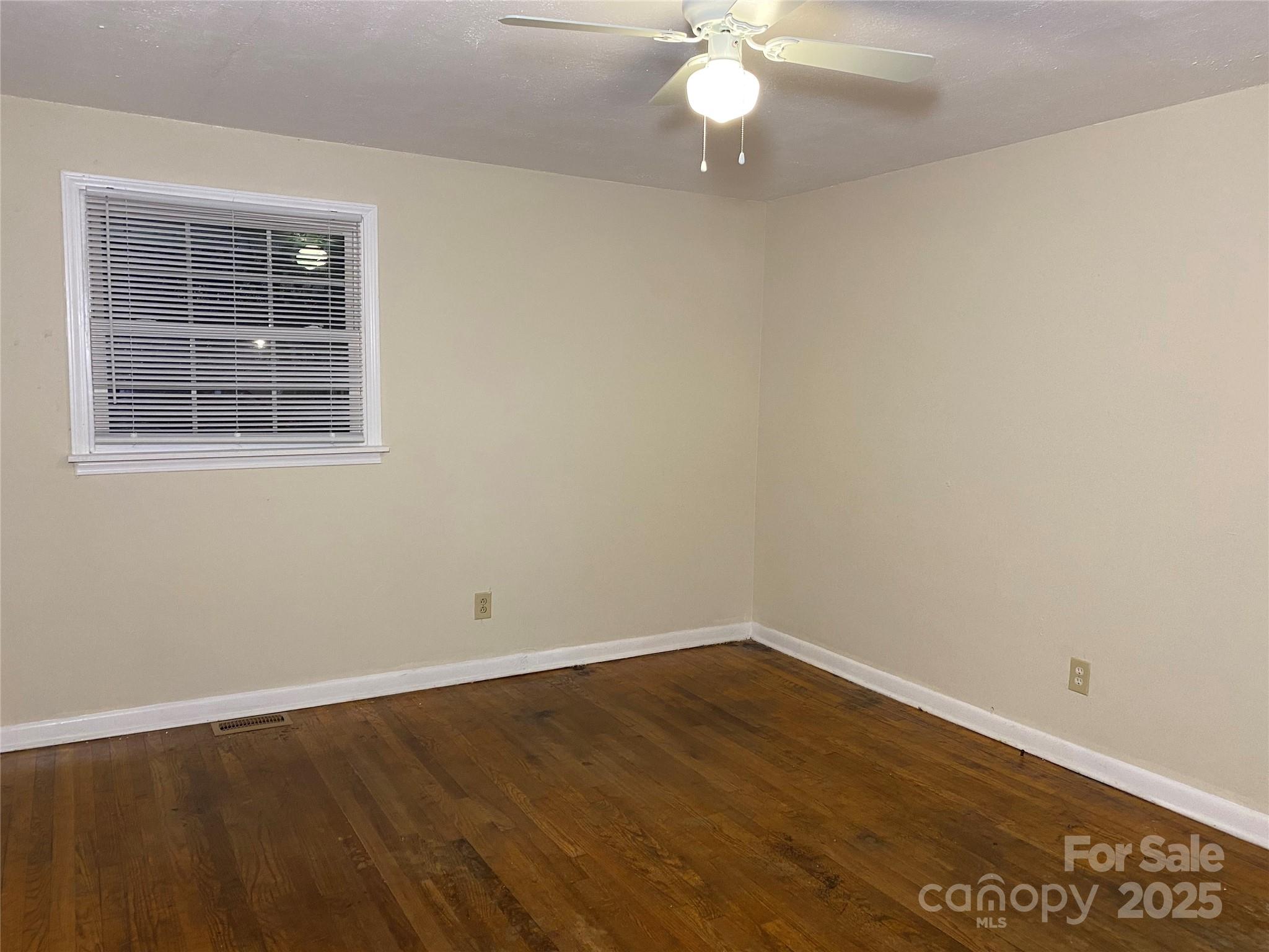 2040 25th Street Drive Property Photo 11