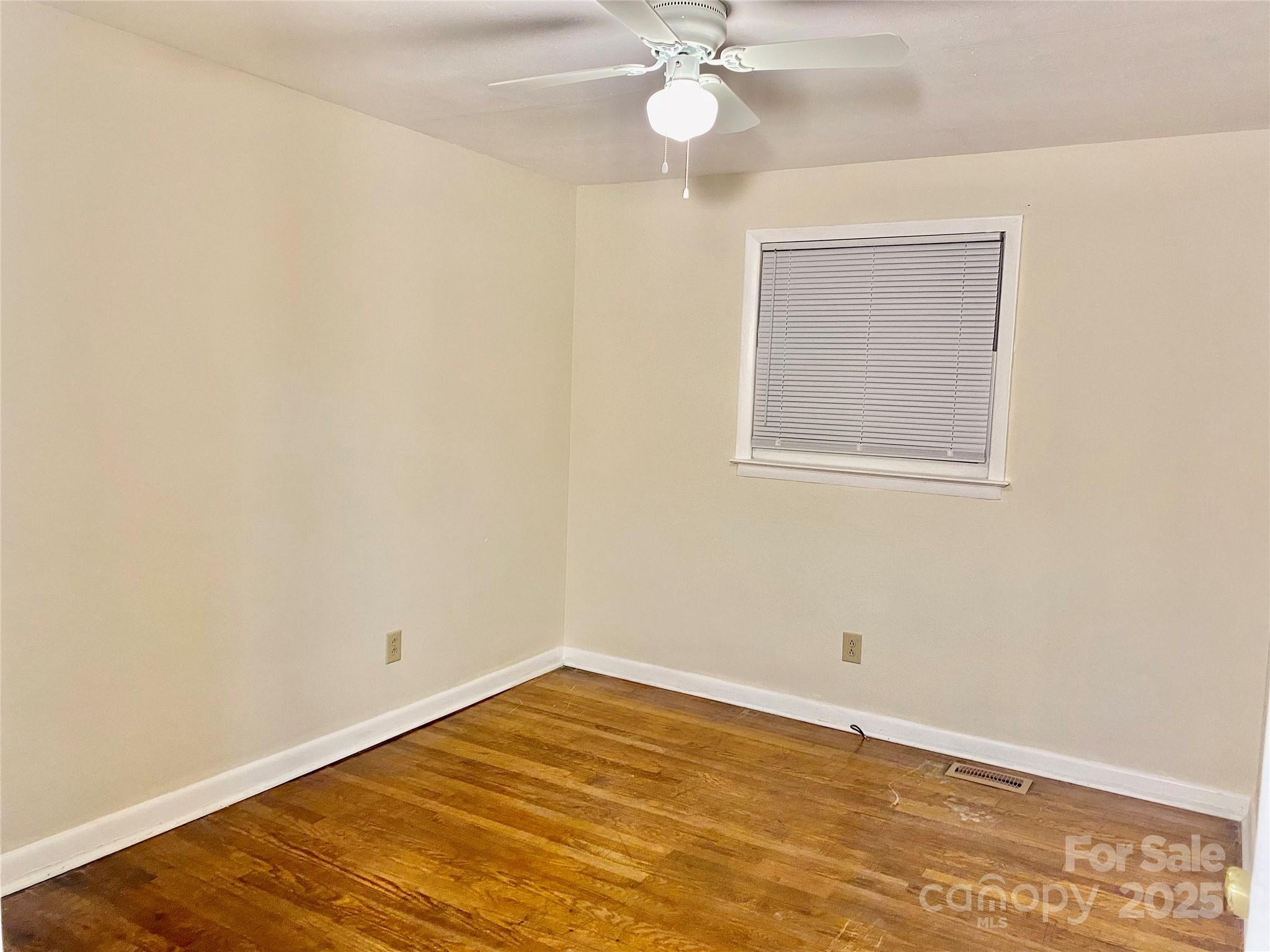 2040 25th Street Drive Property Photo 14