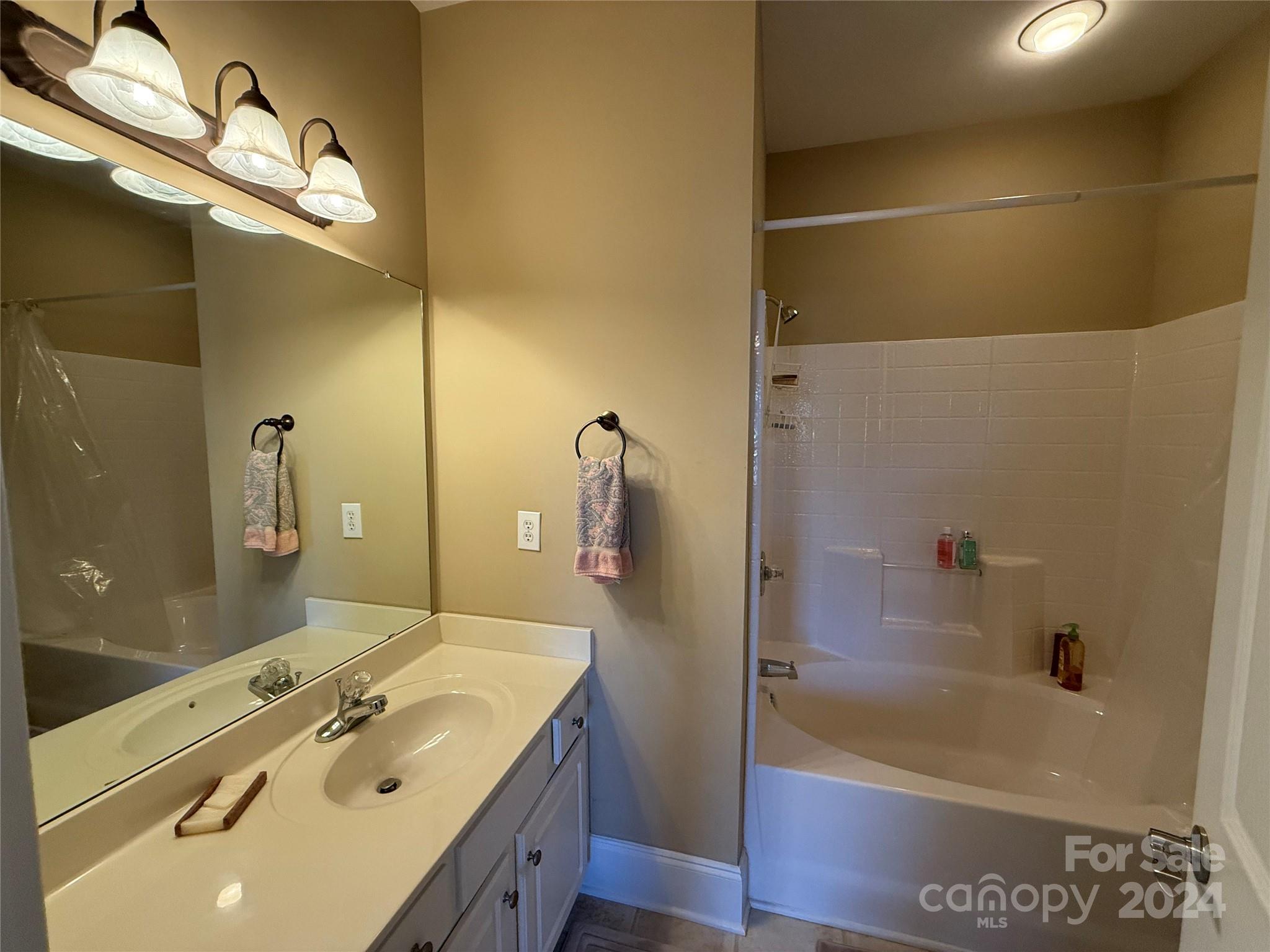 6006 Village Drive Property Photo 16