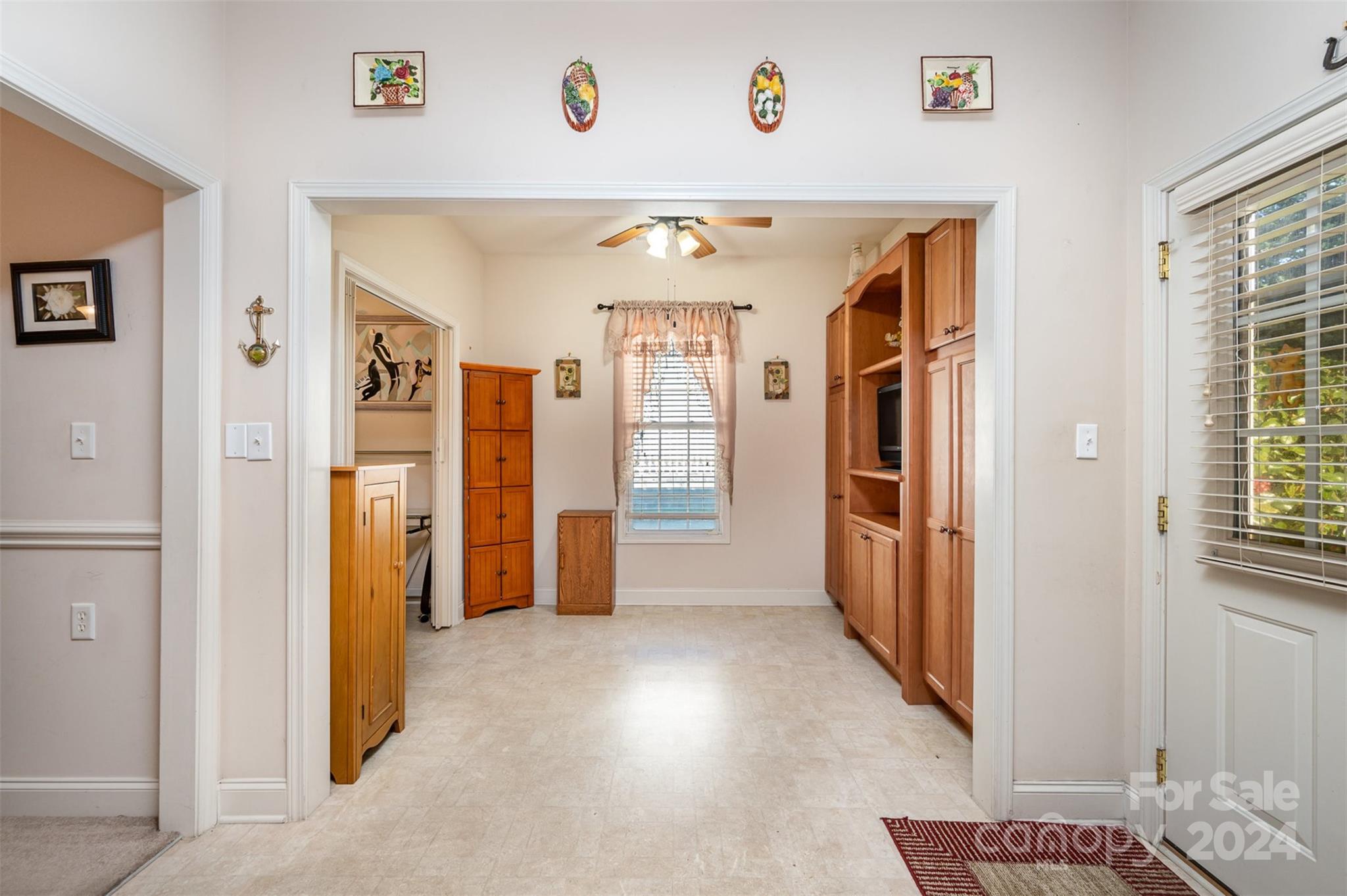 10105 Bishops Gate Boulevard Property Photo 13
