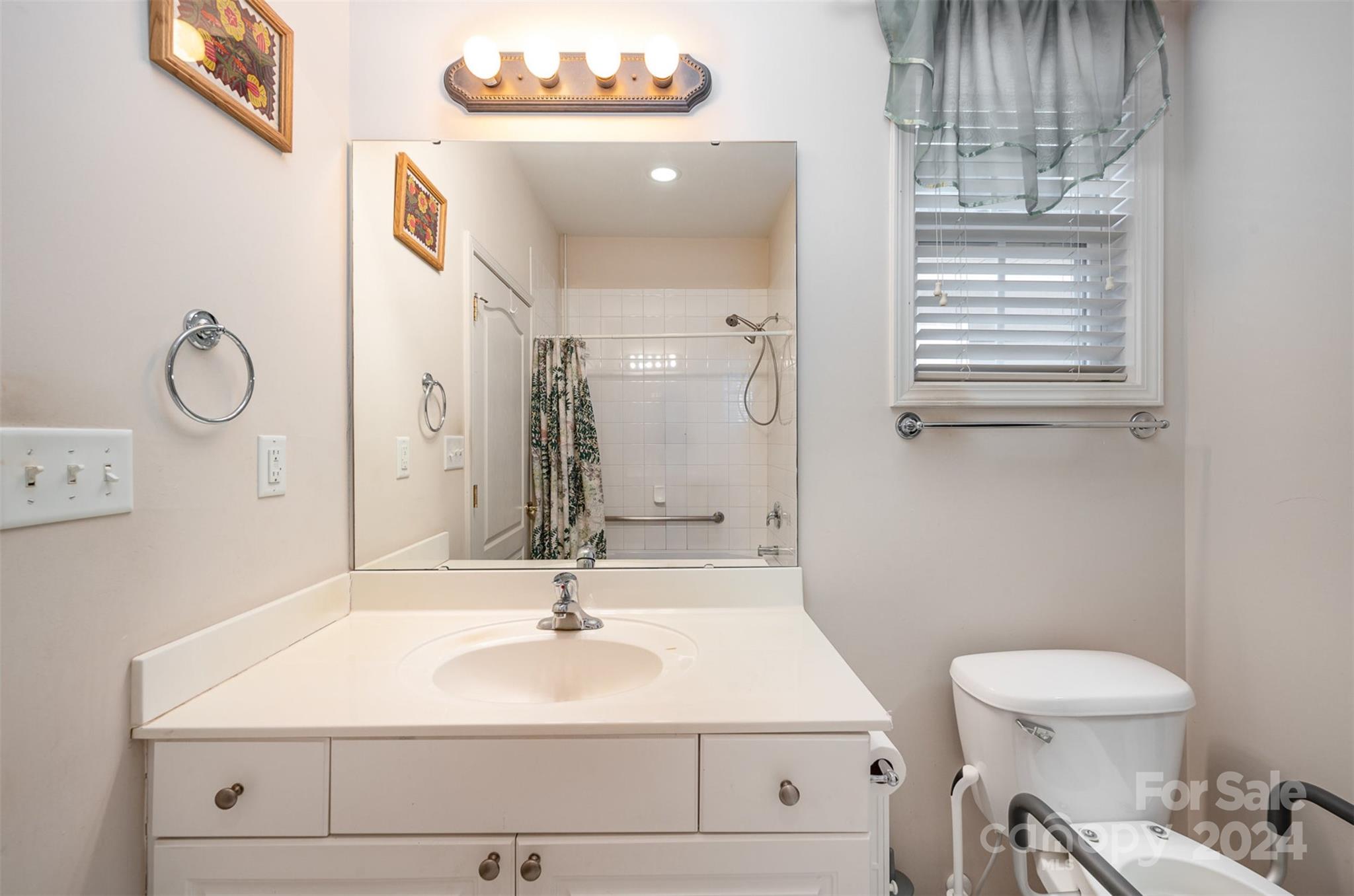 10105 Bishops Gate Boulevard Property Photo 21