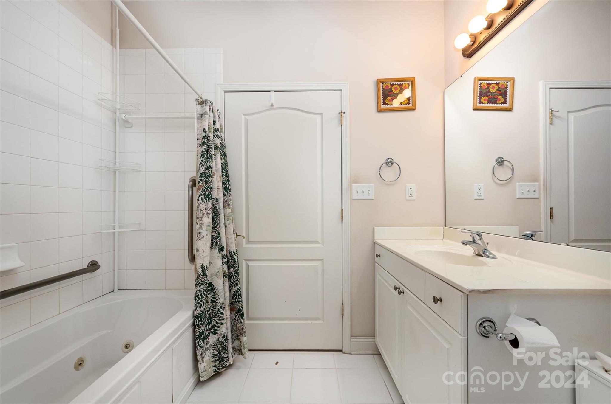 10105 Bishops Gate Boulevard Property Photo 22