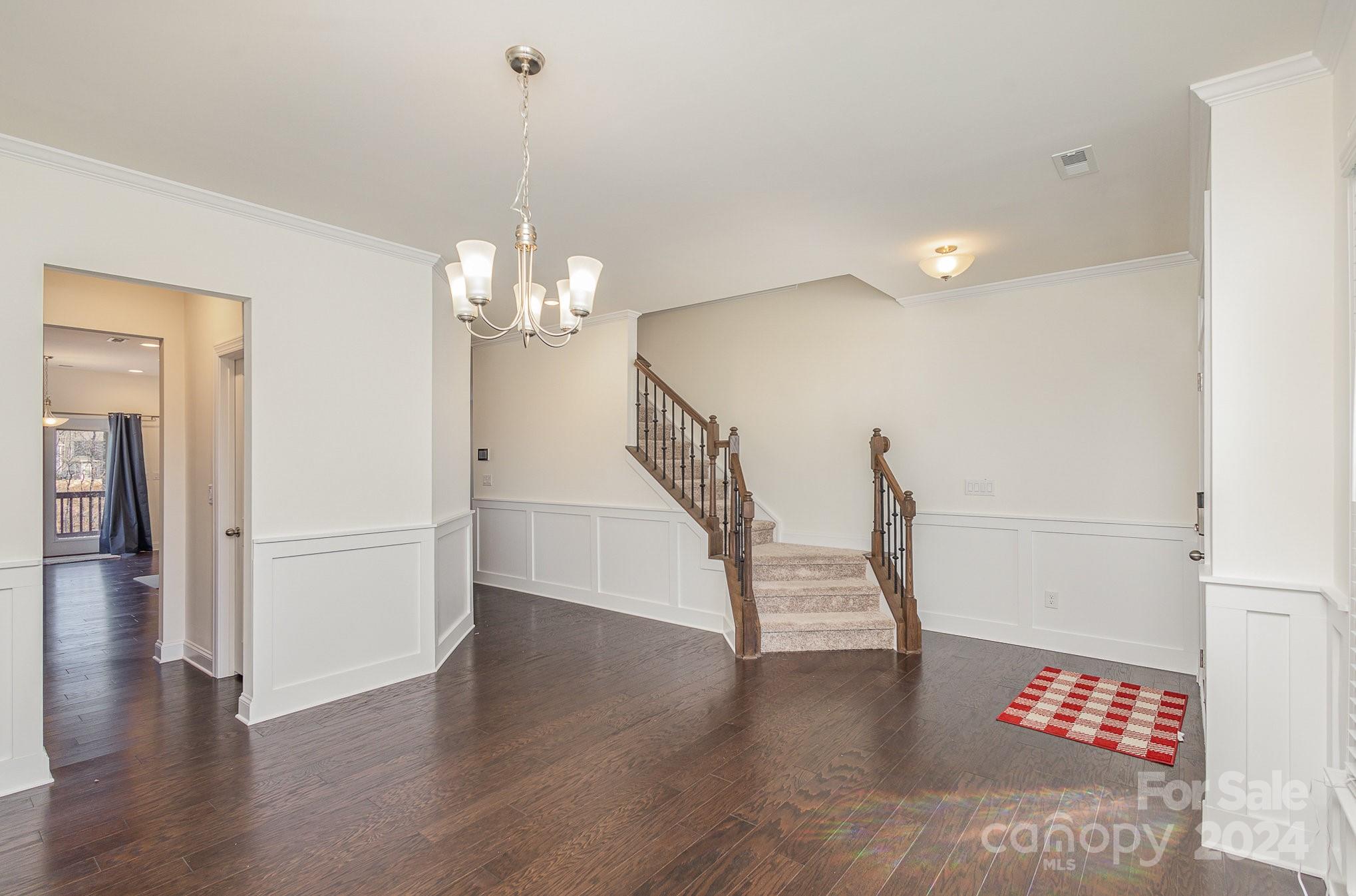 3013 Haley Circle Property Photo 4