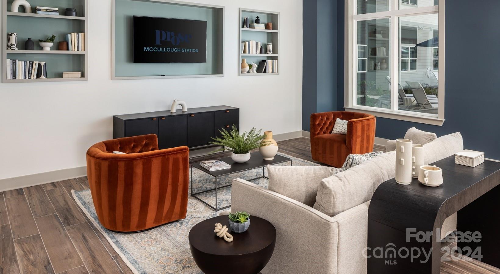 8424 N Tryon Street B3 Property Photo 4