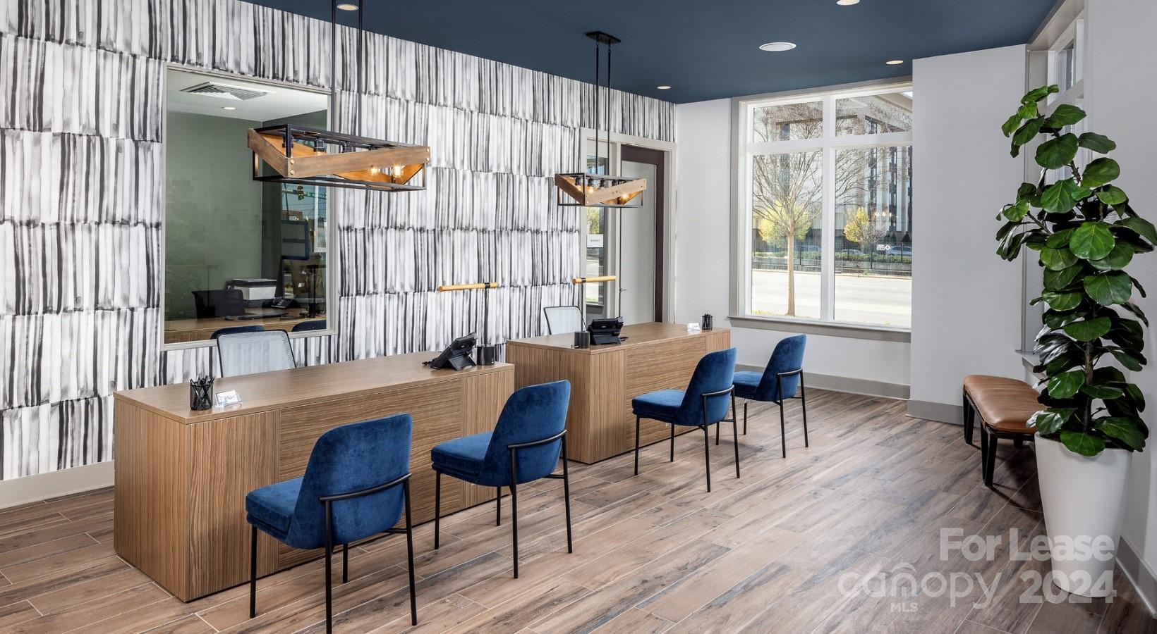 8424 N Tryon Street B3 Property Photo 6