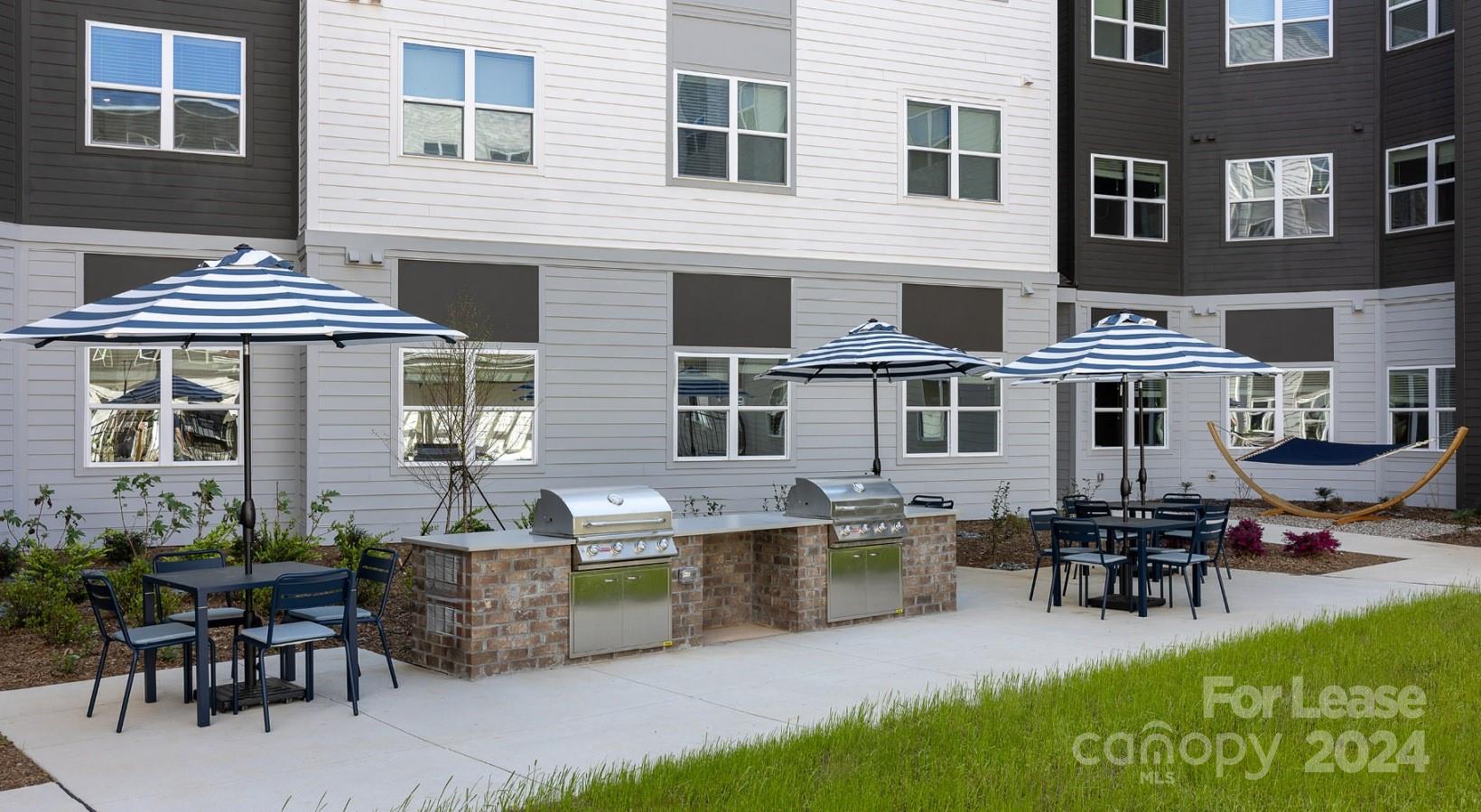 8424 N Tryon Street B3 Property Photo 11