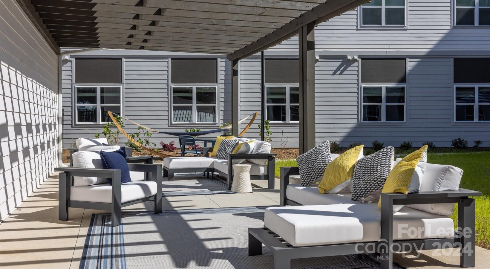 8424 N Tryon Street B3 Property Photo 12