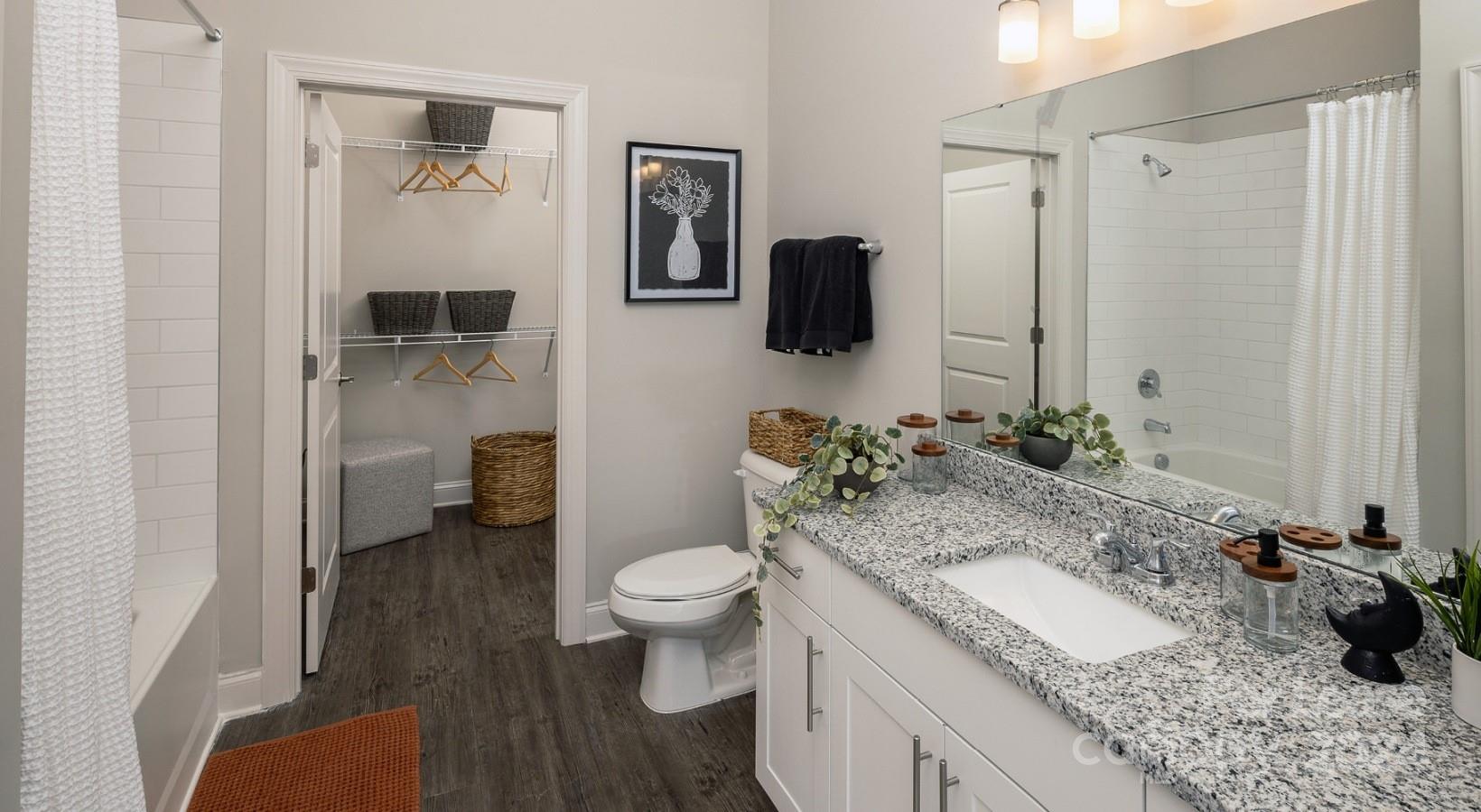 8424 N Tryon Street B3 Property Photo 24