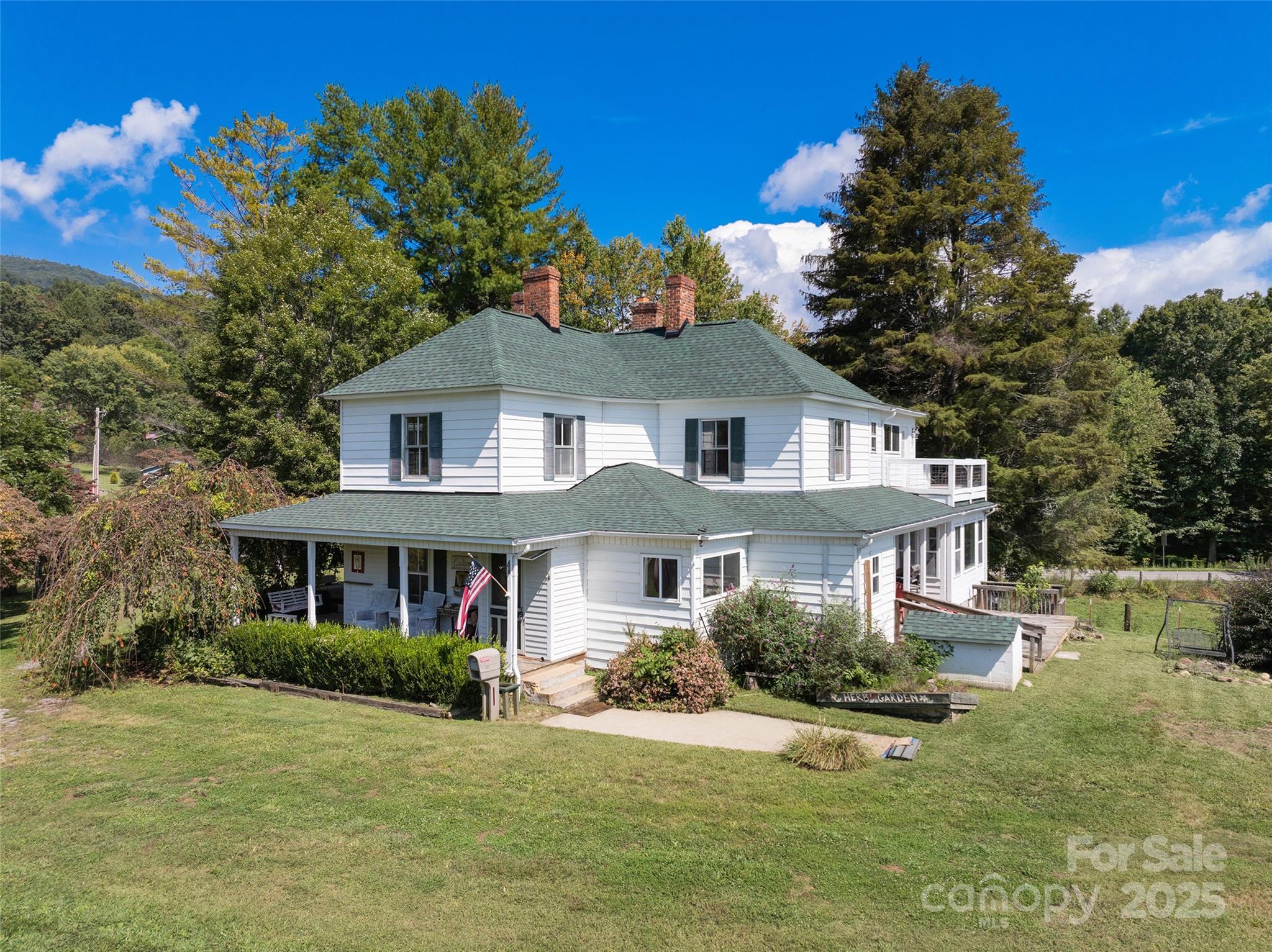 4912 Pigeon Road Property Photo 1